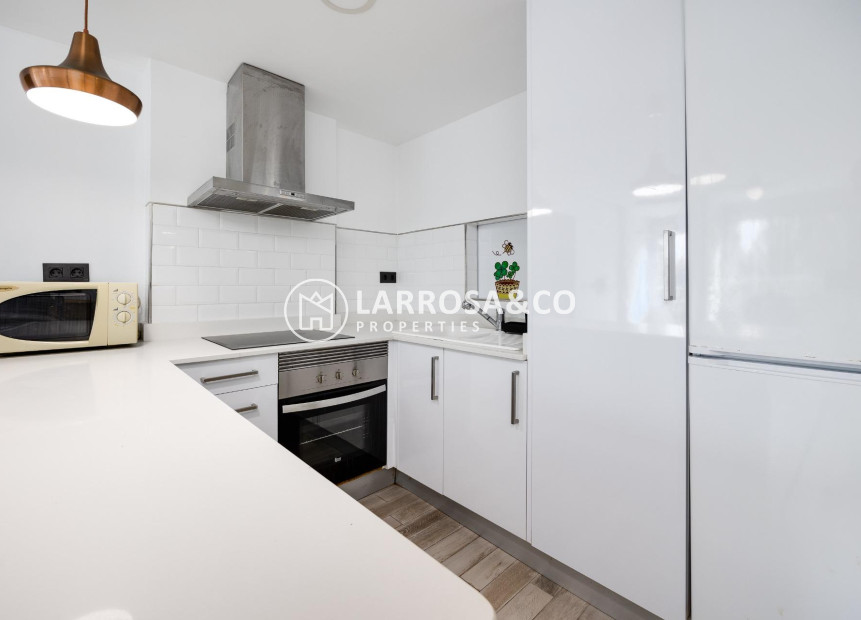 Resale - Apartment - Torrevieja - Punta Prima