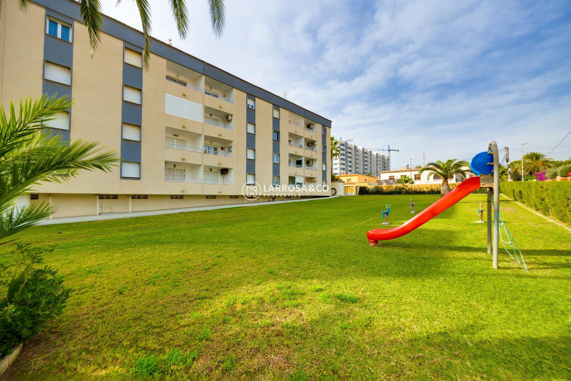 Resale - Apartment - Torrevieja - Punta Prima
