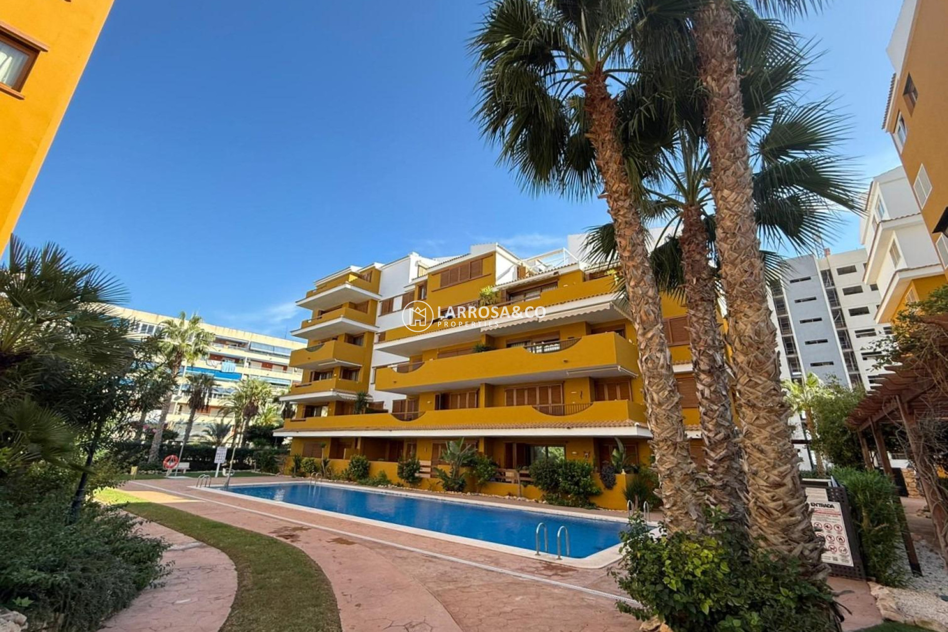 Resale - Apartment - Torrevieja - Punta Prima