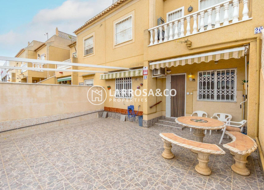 Resale - Apartment - Torrevieja - Torretas
