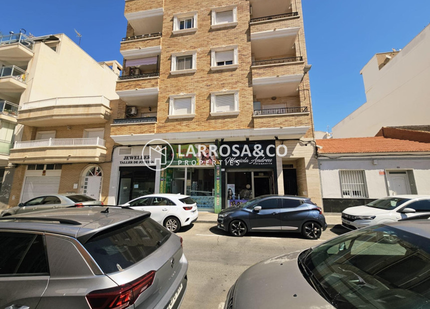 Resale - Apartment - Torrevieja - torrevieja