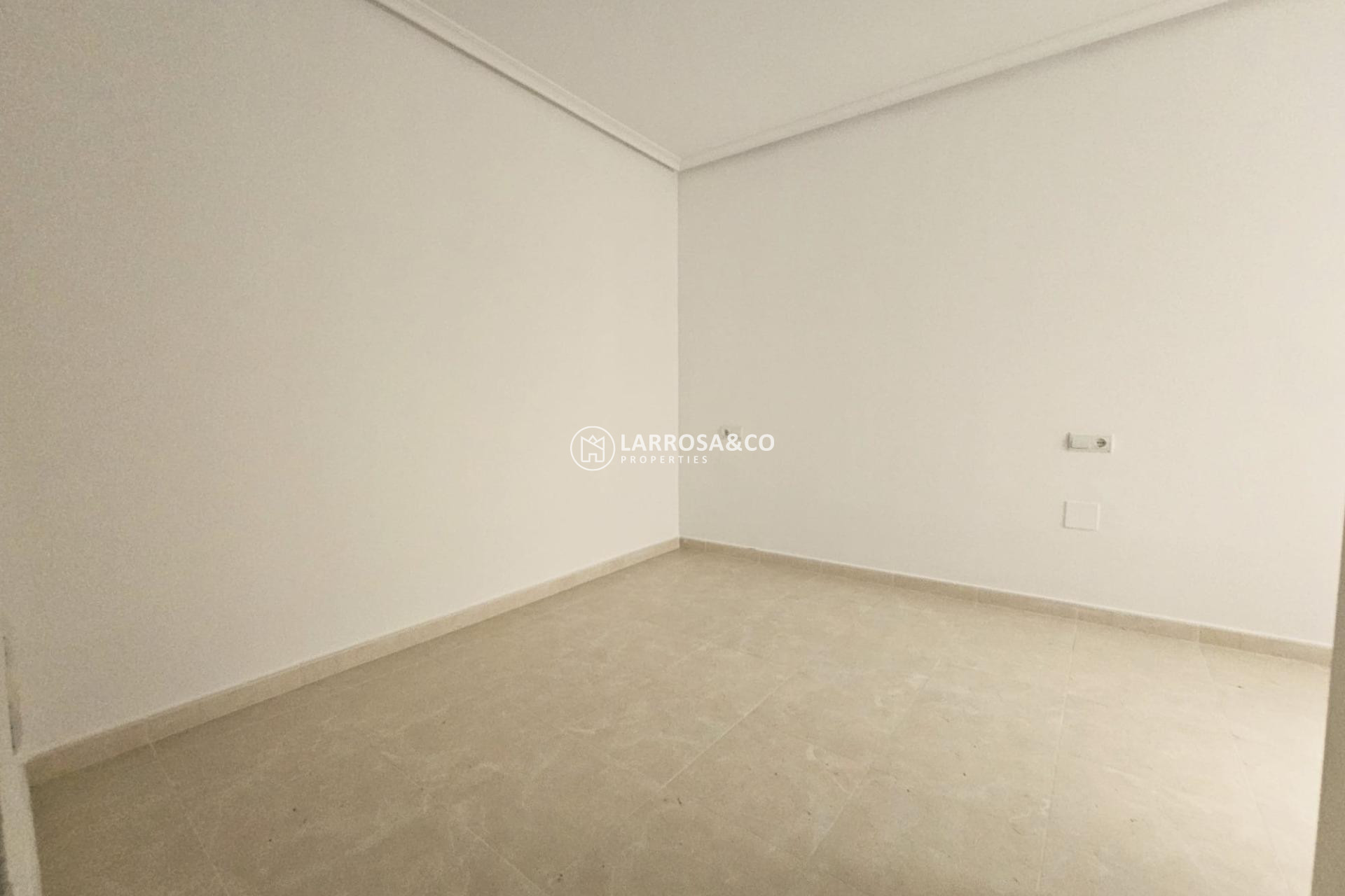 Resale - Apartment - Torrevieja - torrevieja