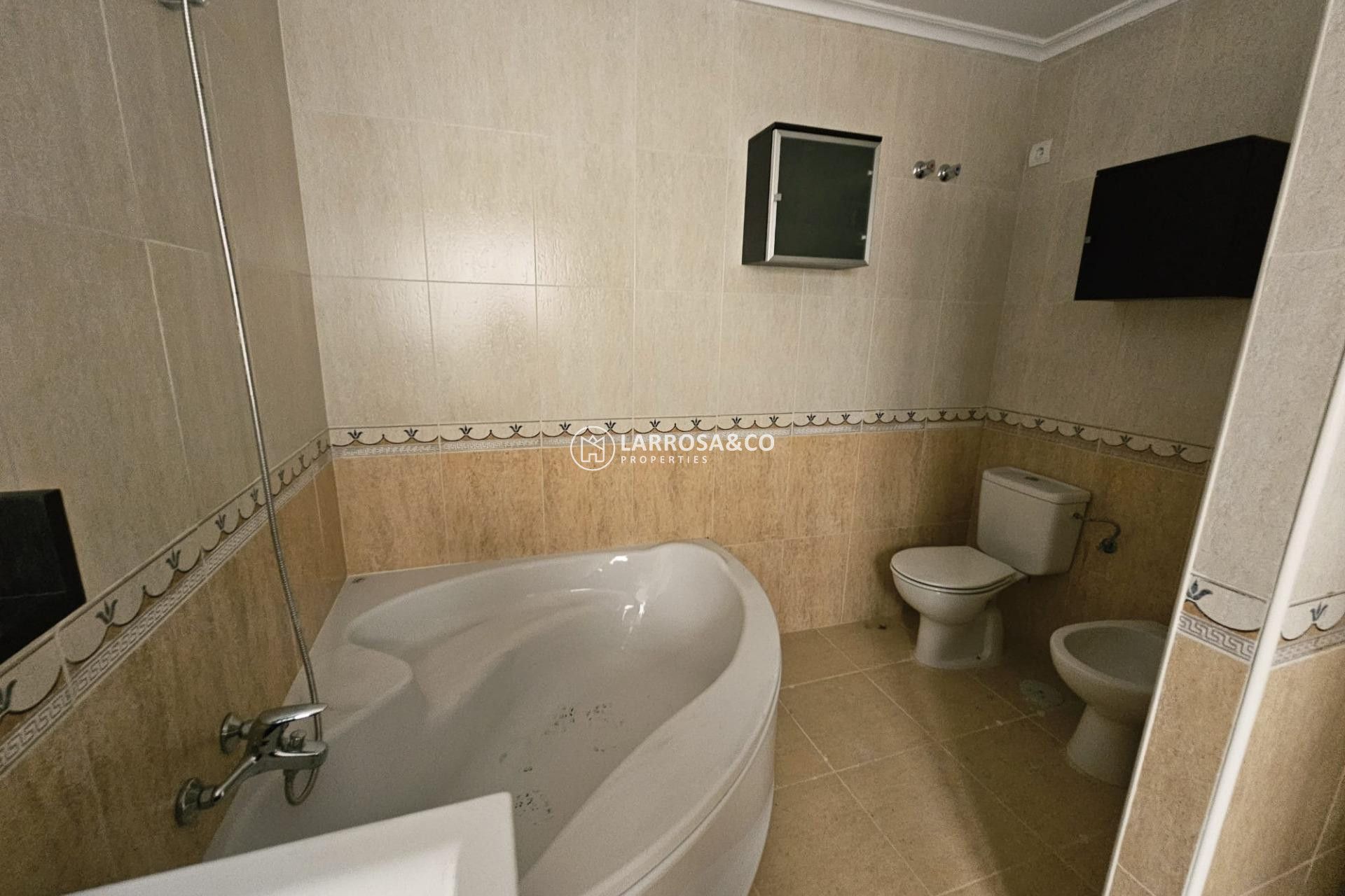 Resale - Apartment - Torrevieja - torrevieja