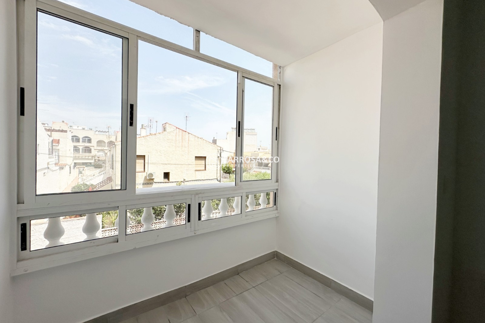 Resale - Apartment - Torrevieja - torrevieja