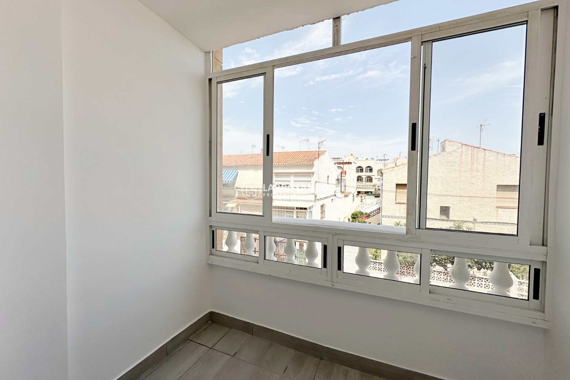 Resale - Apartment - Torrevieja - torrevieja