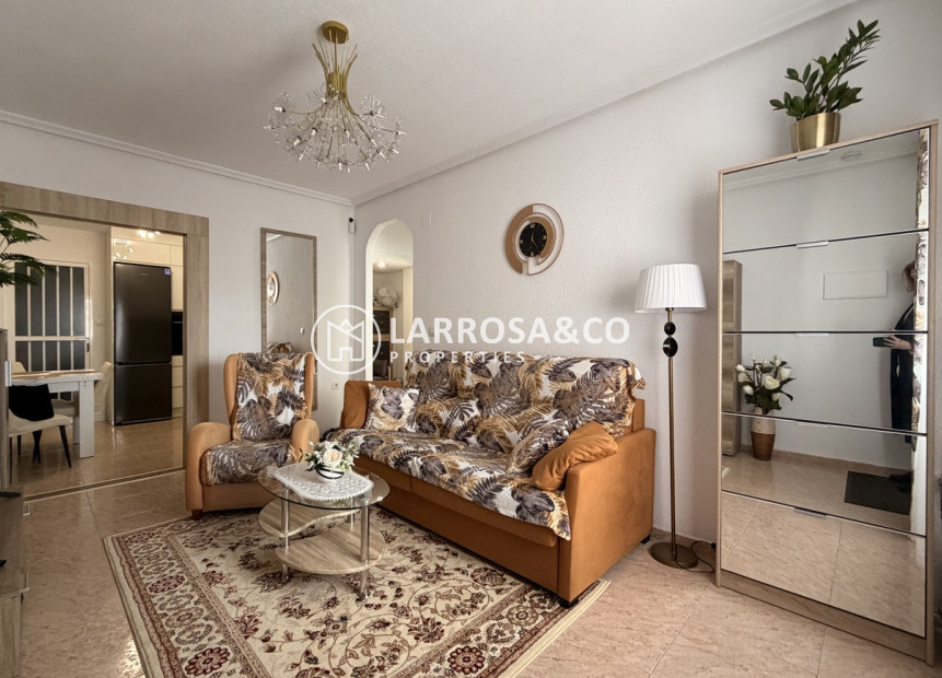 Resale - Apartment - Torrevieja - Urb. Calas Blancas III