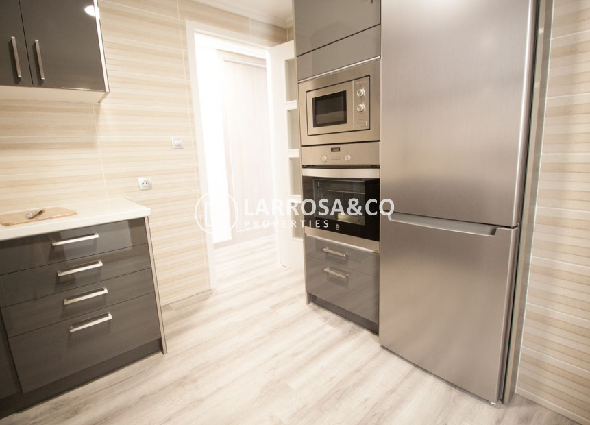 Resale - Apartment - Torrevieja