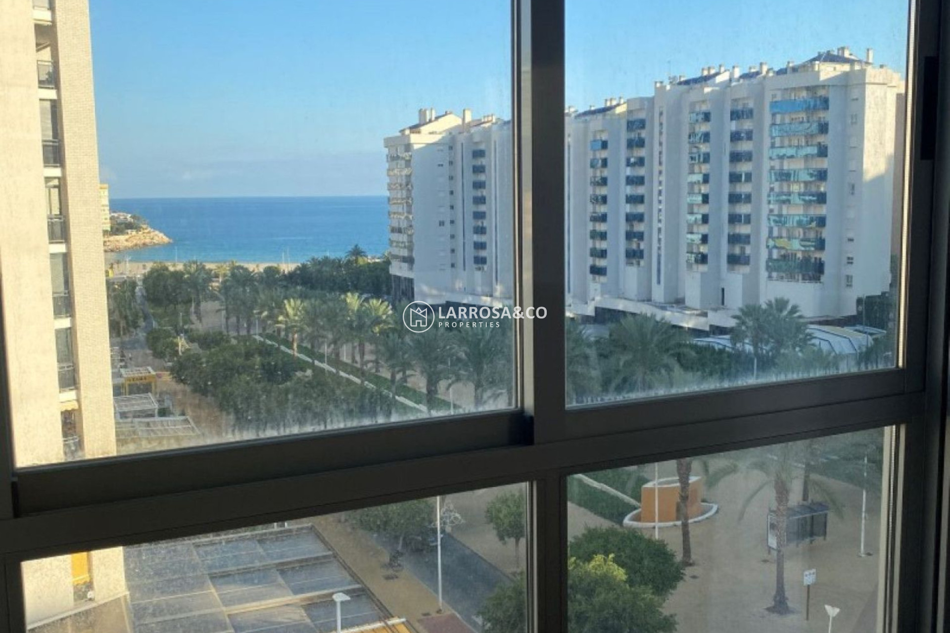 Resale - Apartment - Villajoyosa - Cala de finestrat