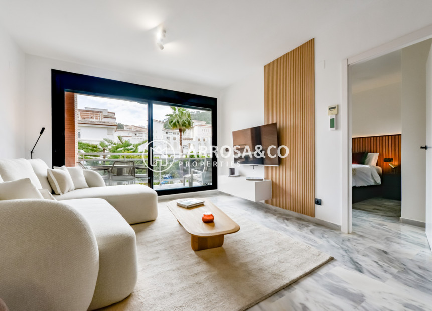 Resale - Apartment - Villajoyosa - La Cala