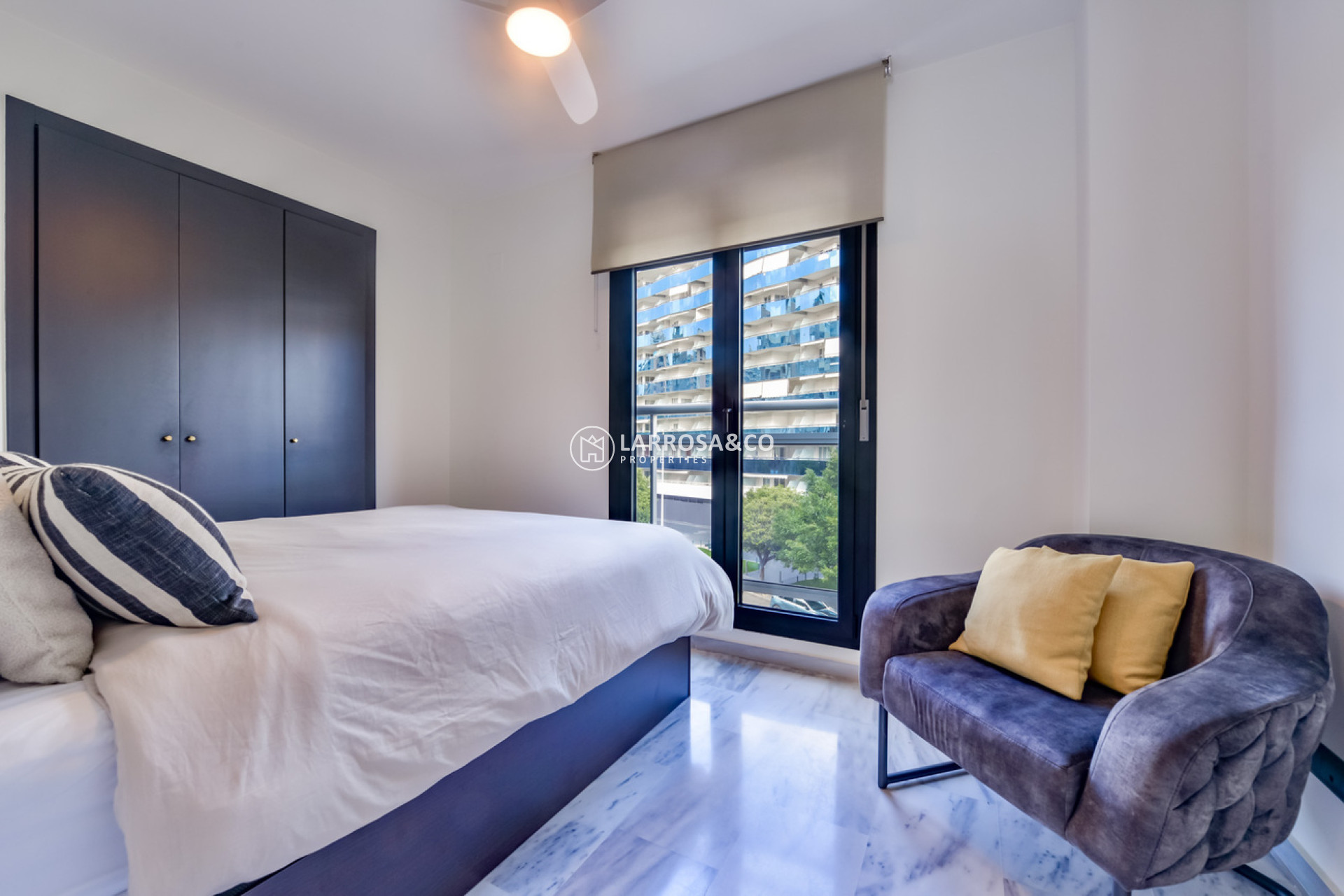 Resale - Apartment - Villajoyosa - La Cala