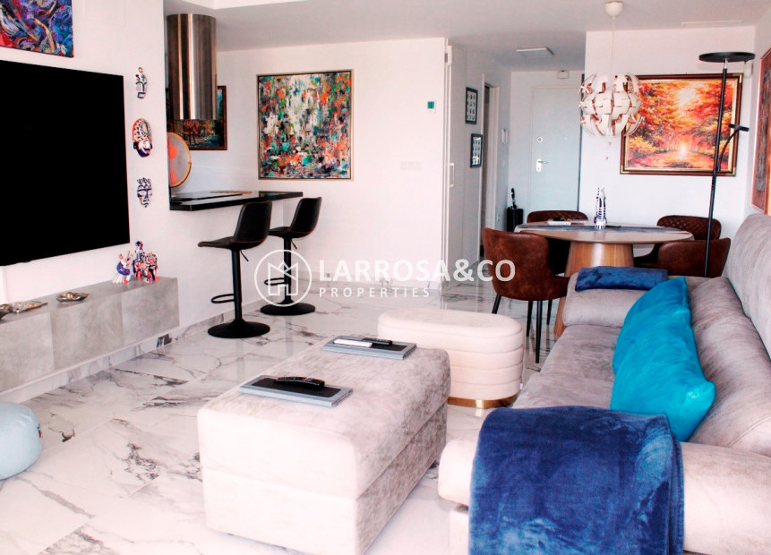 Resale - Apartment - Villamartín - Costa Blanca