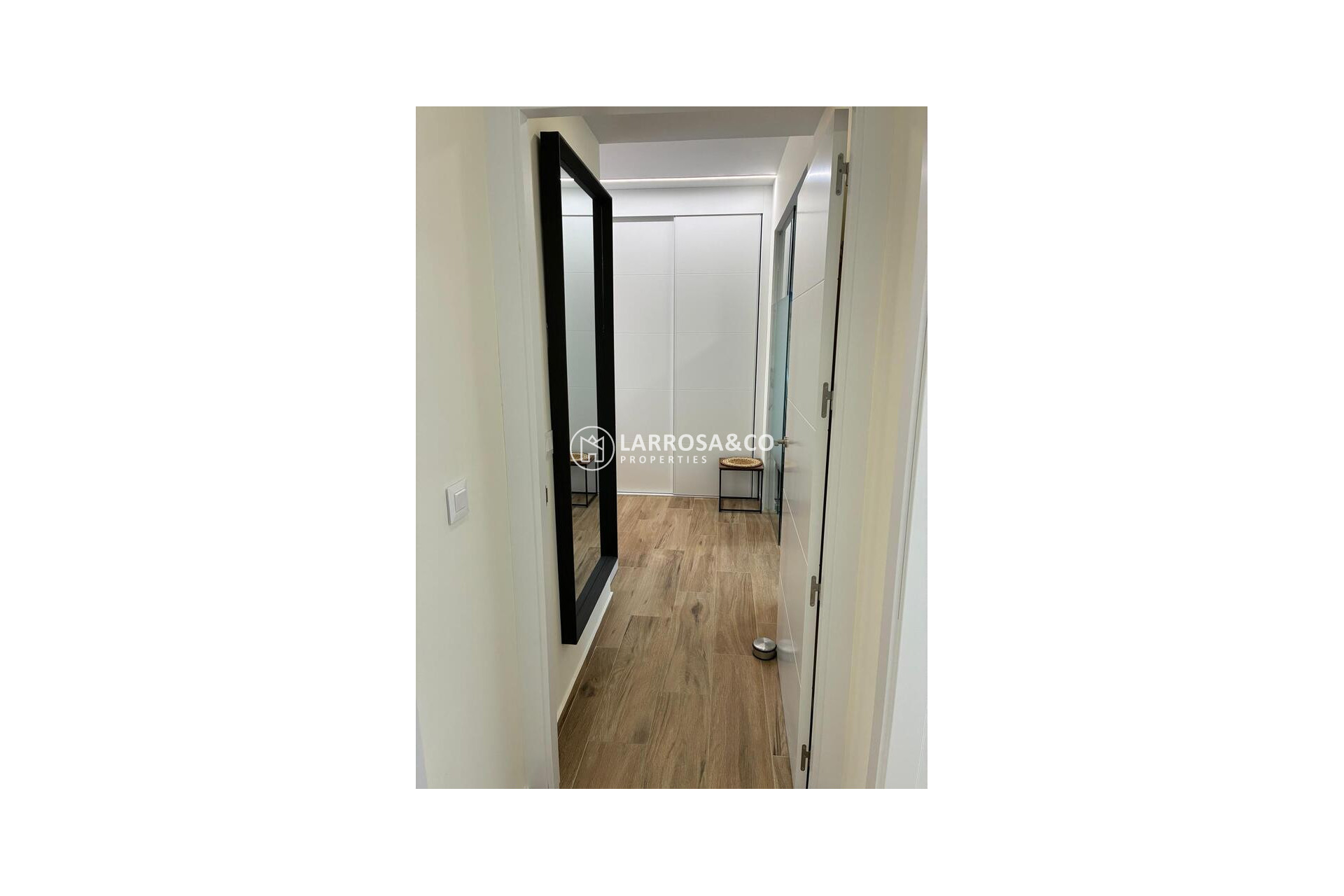 Resale - Apartment - Villamartín - Costa Blanca