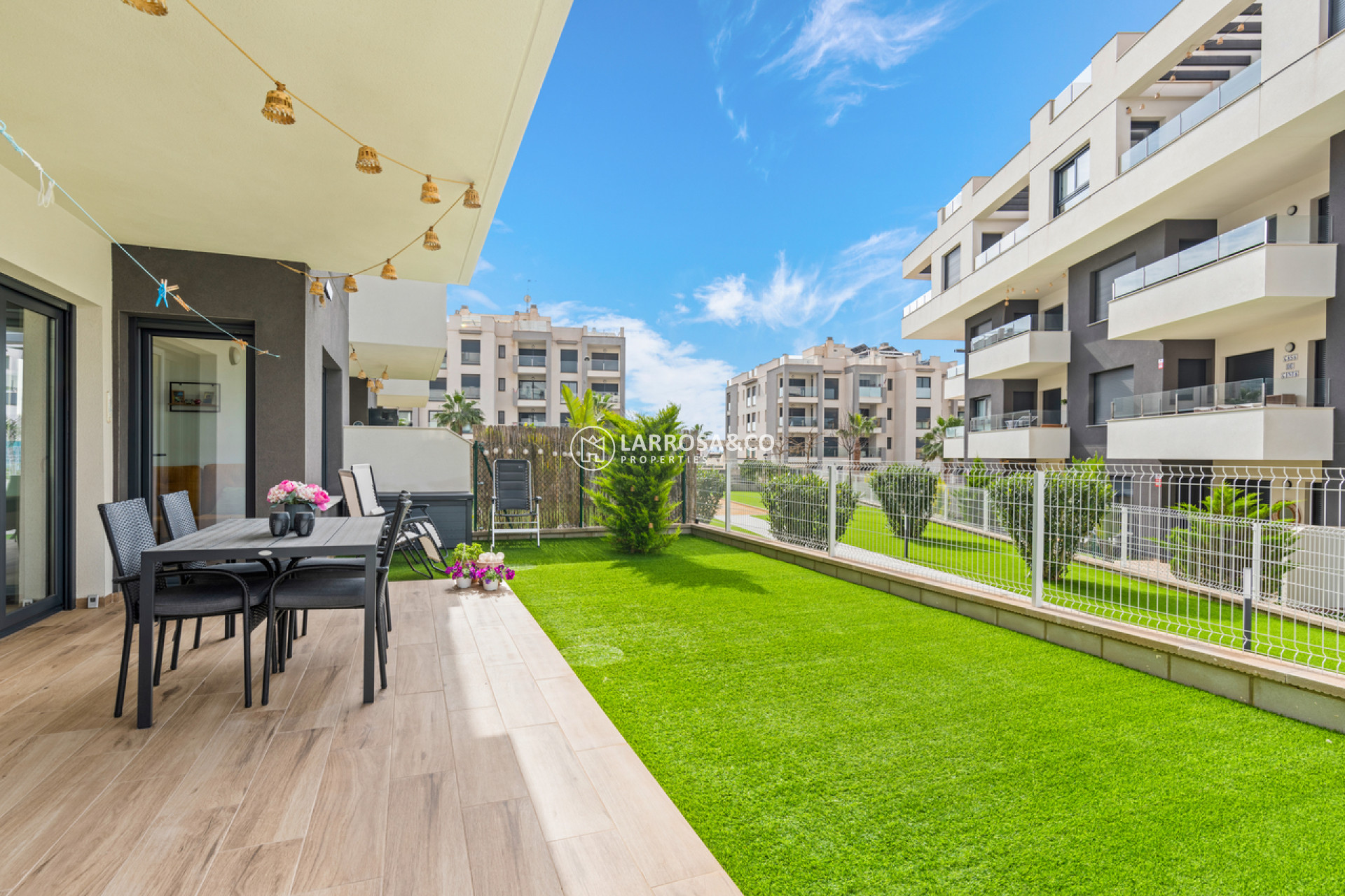 Resale - Apartment - Villamartín - Costa Blanca