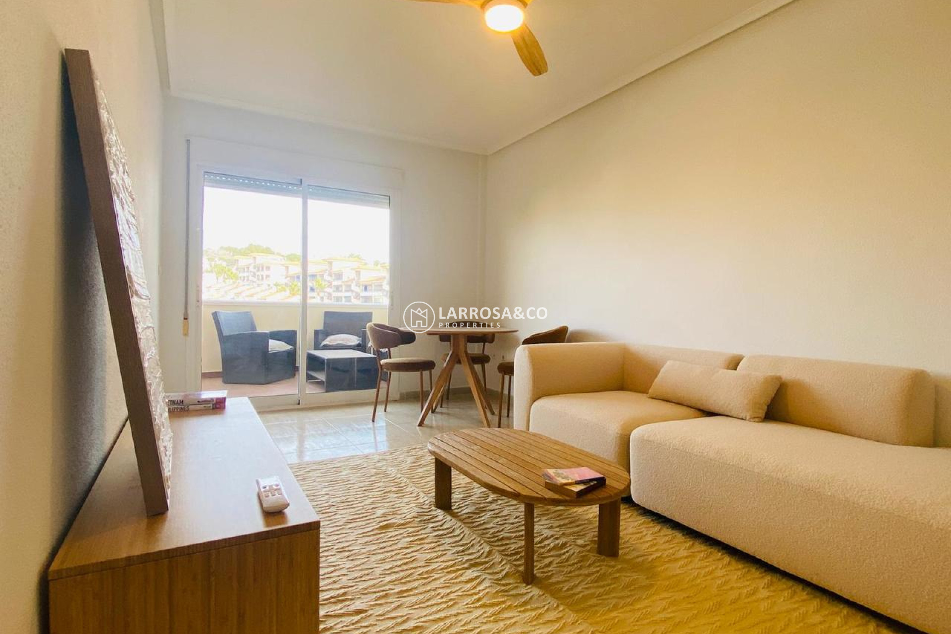 Resale - Apartment - Villamartín - Costa Blanca