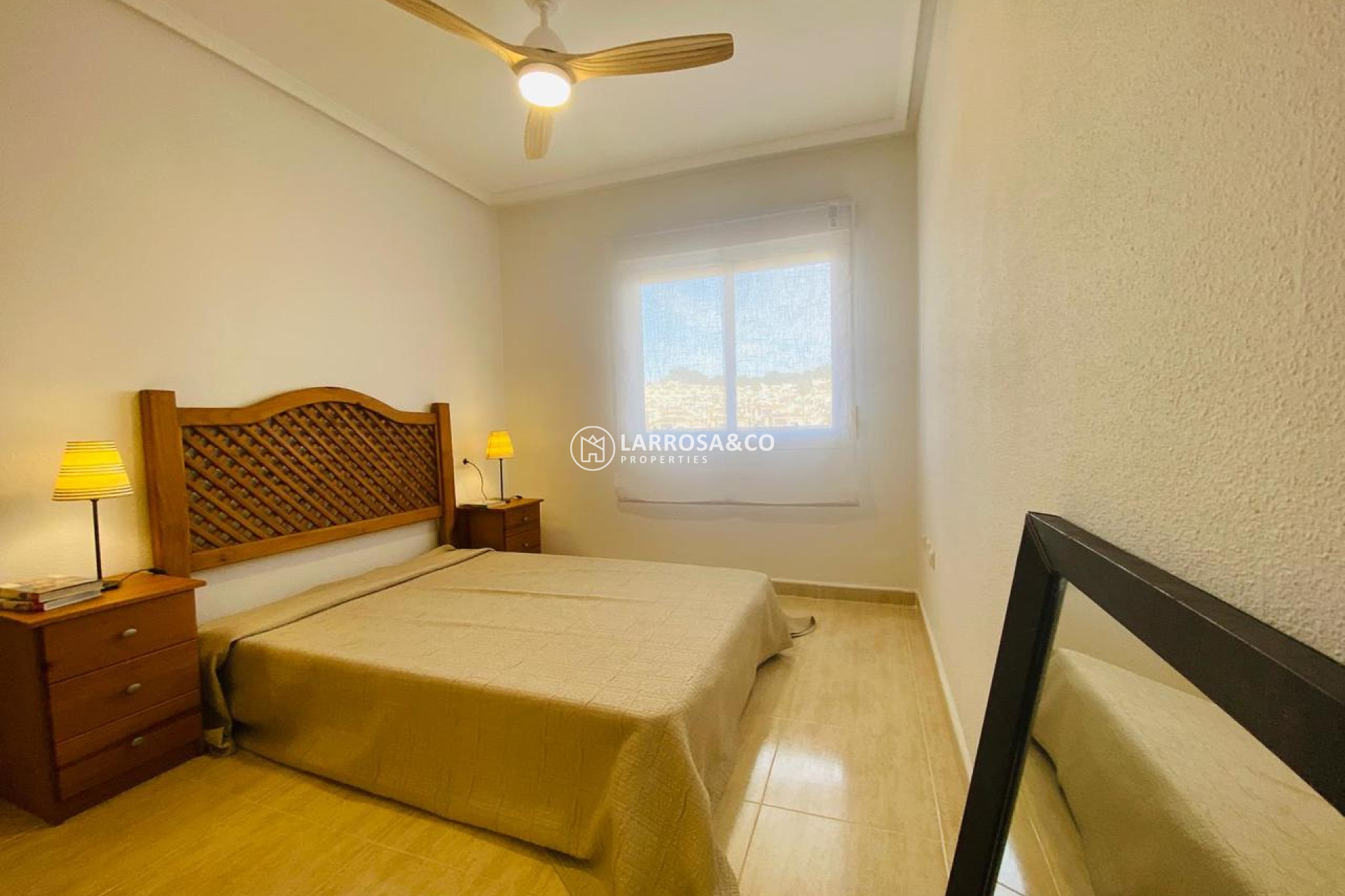 Resale - Apartment - Villamartín - Costa Blanca