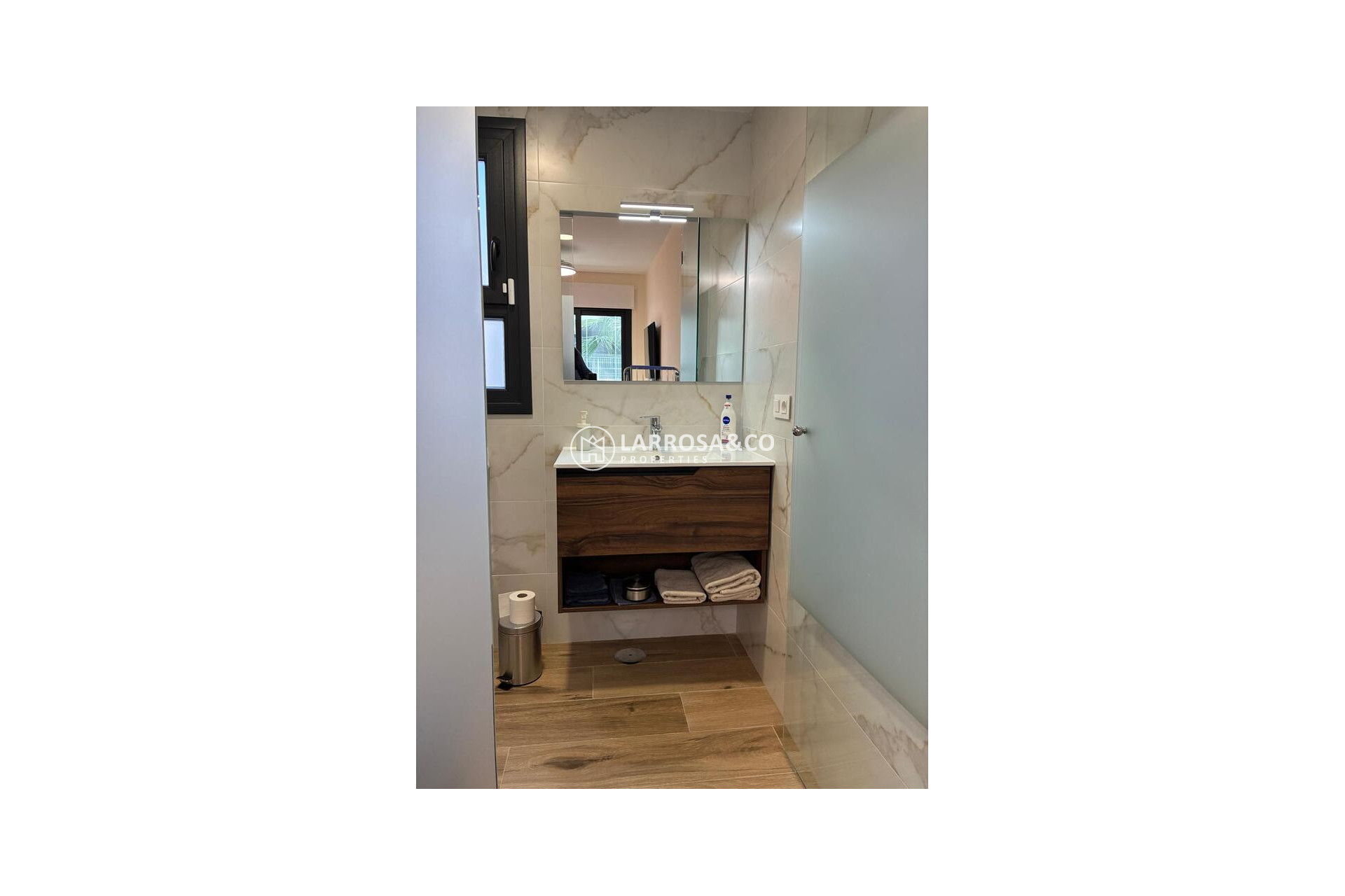 Resale - Apartment - Villamartín - Costa Blanca