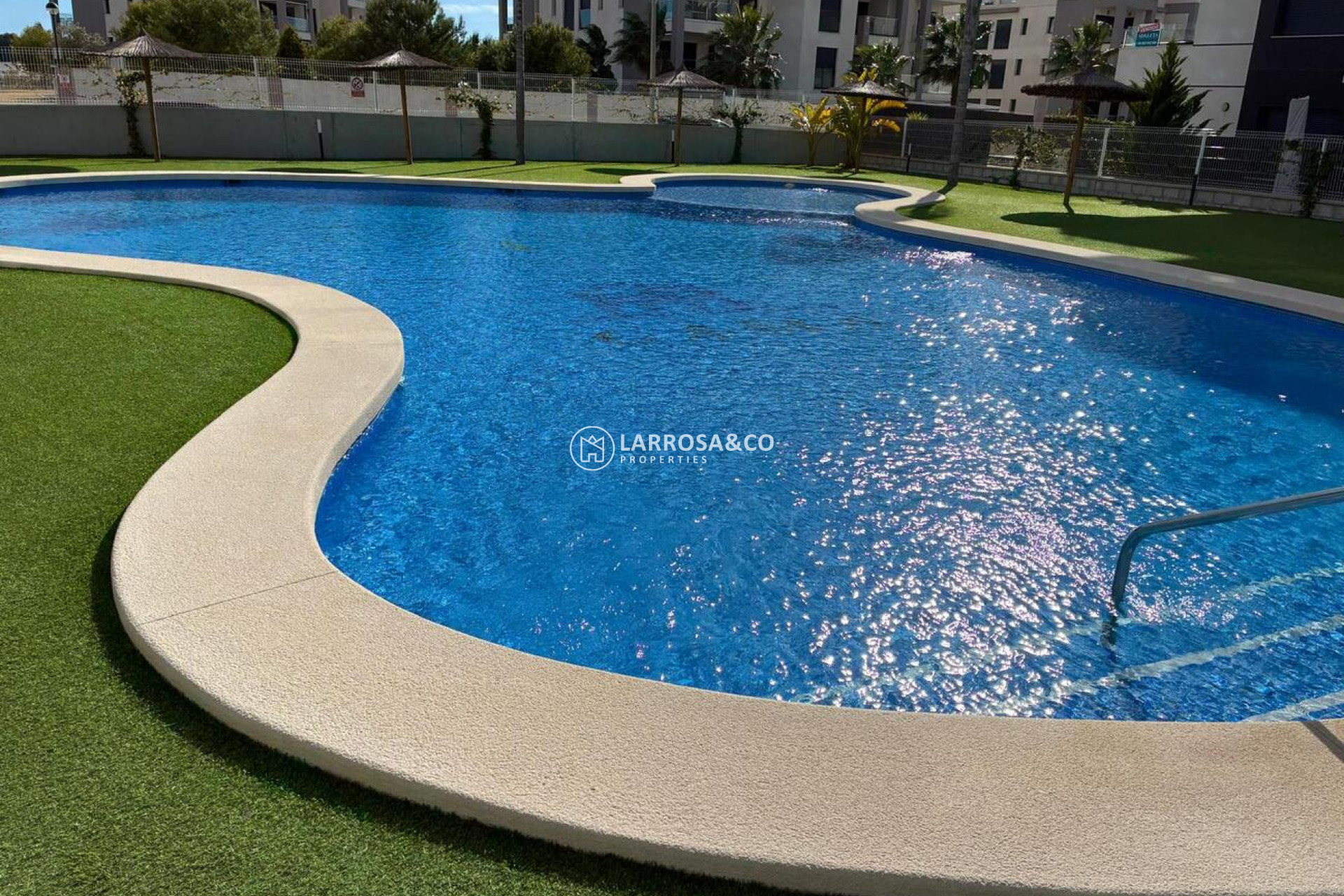 Resale - Apartment - Villamartín - Costa Blanca