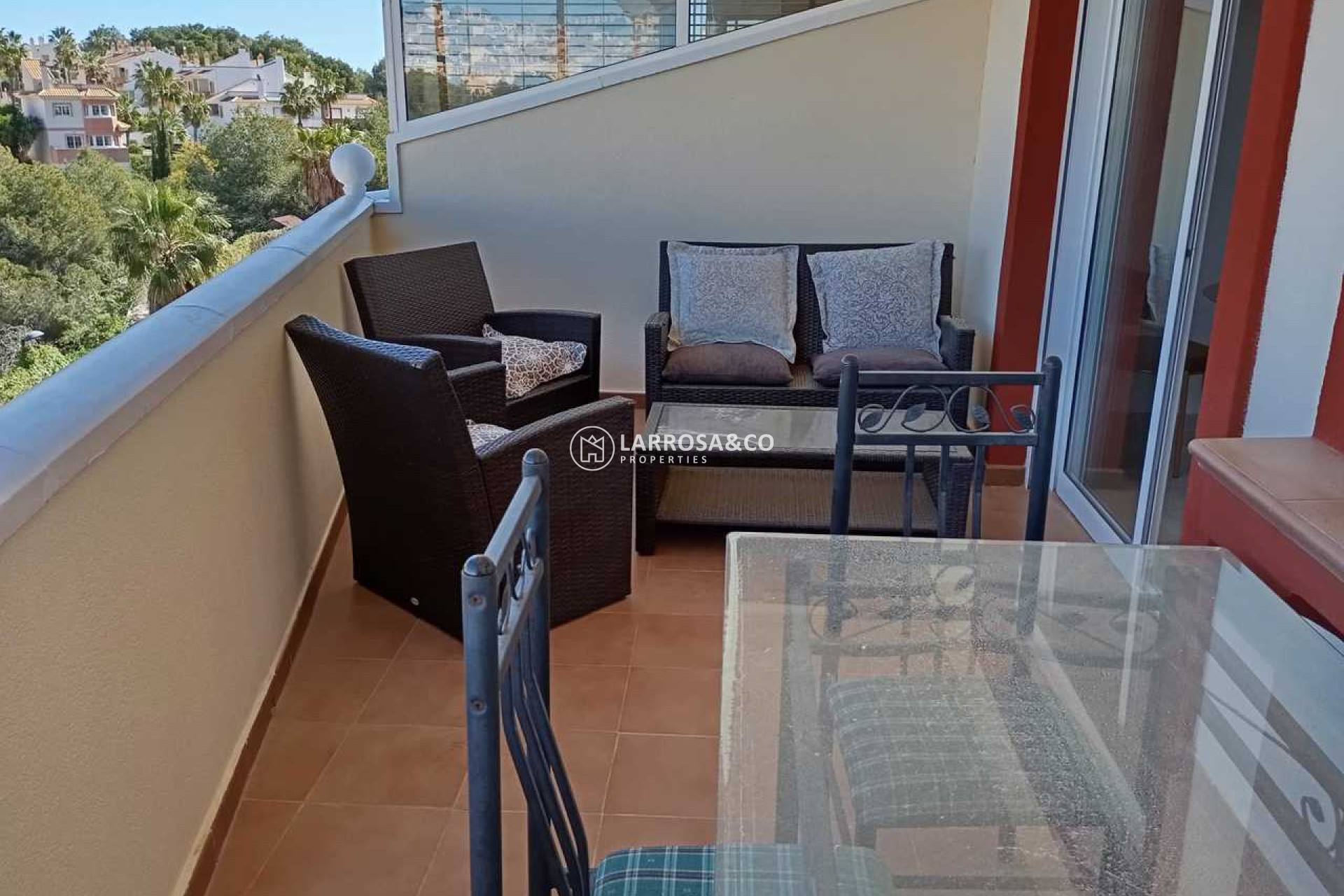 Resale - Apartment - Villamartín - Costa Blanca