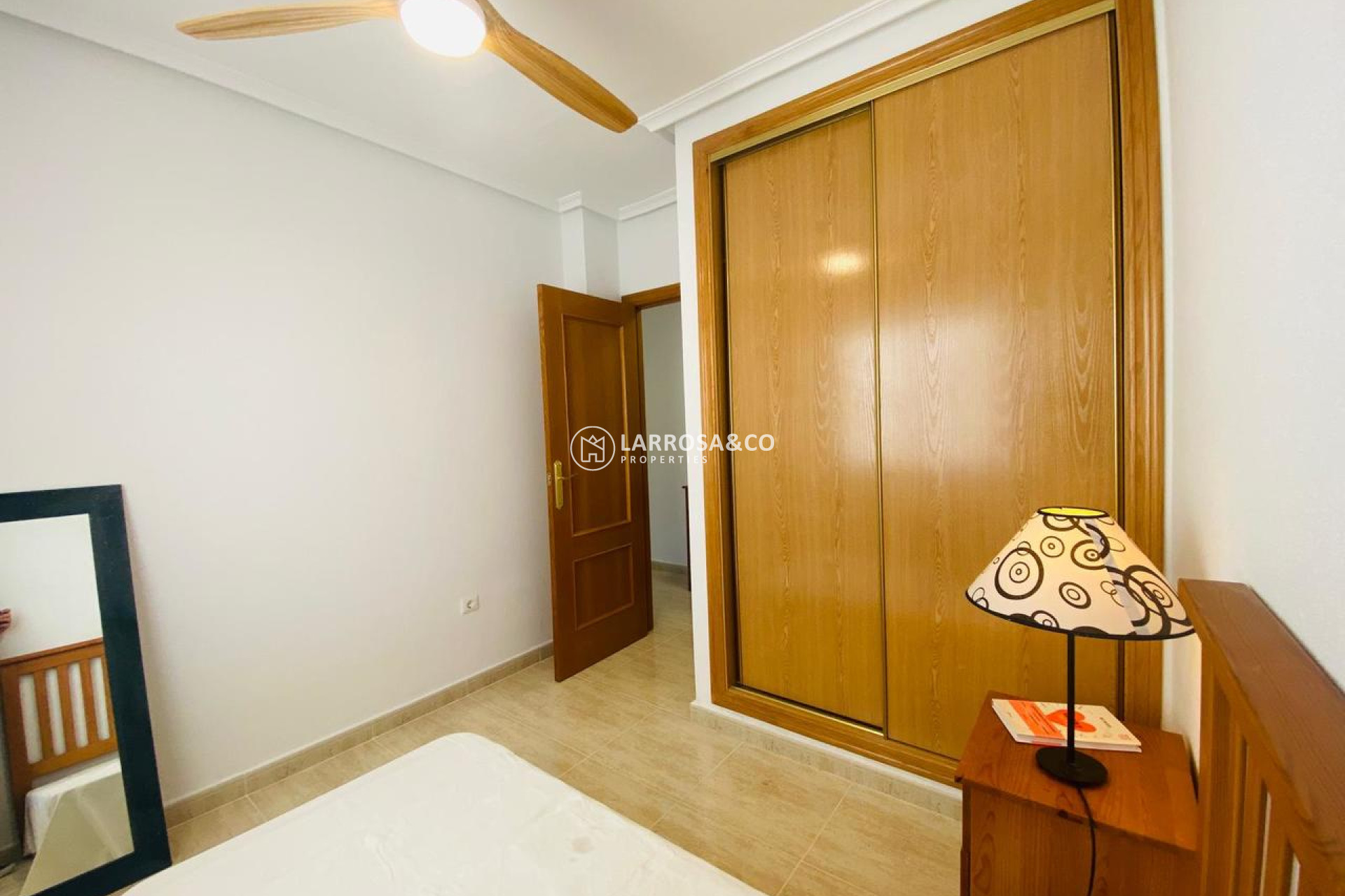 Resale - Apartment - Villamartín - Costa Blanca