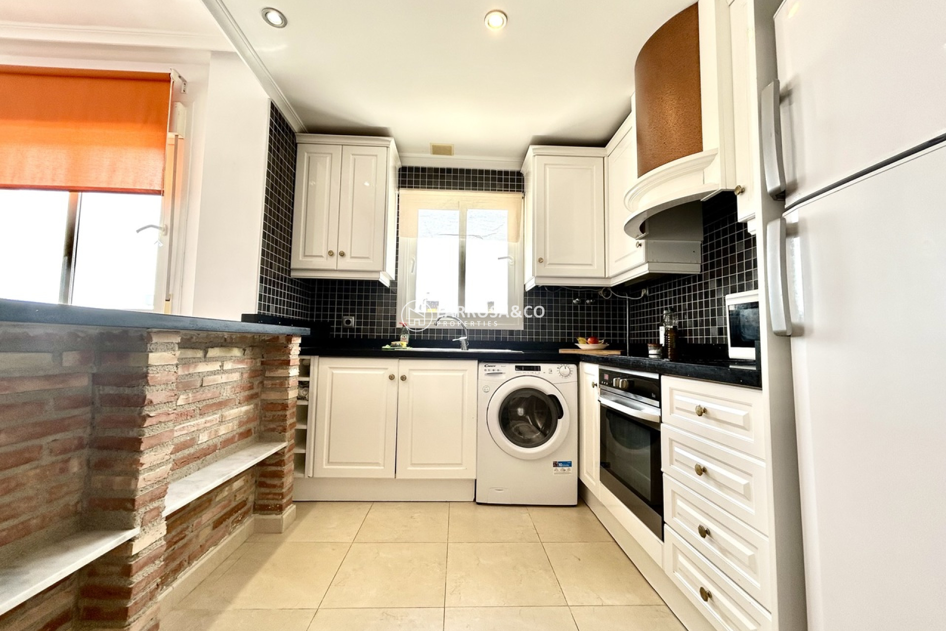 Resale - Apartment - Villamartín - Costa Blanca