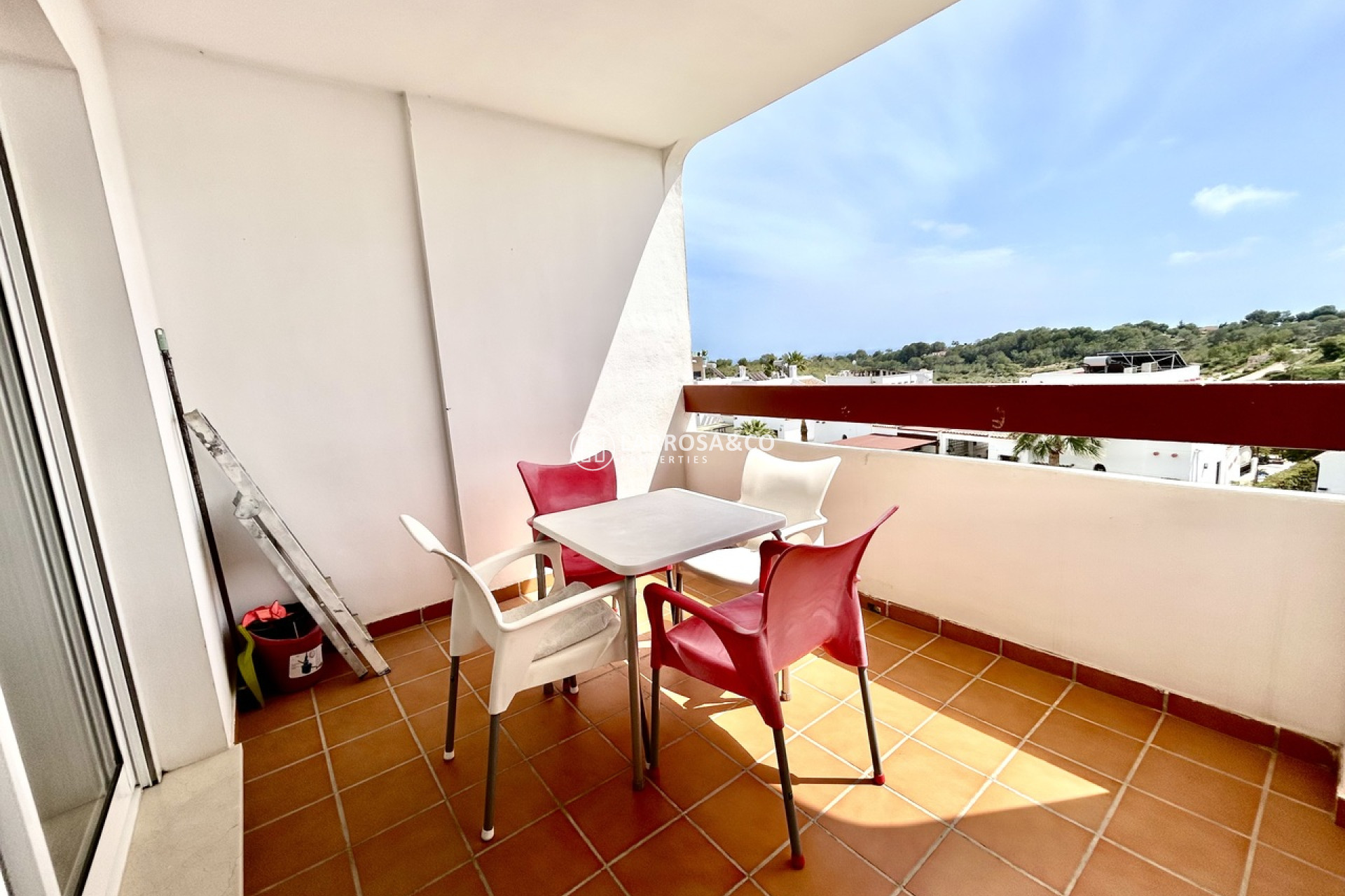 Resale - Apartment - Villamartín - Costa Blanca