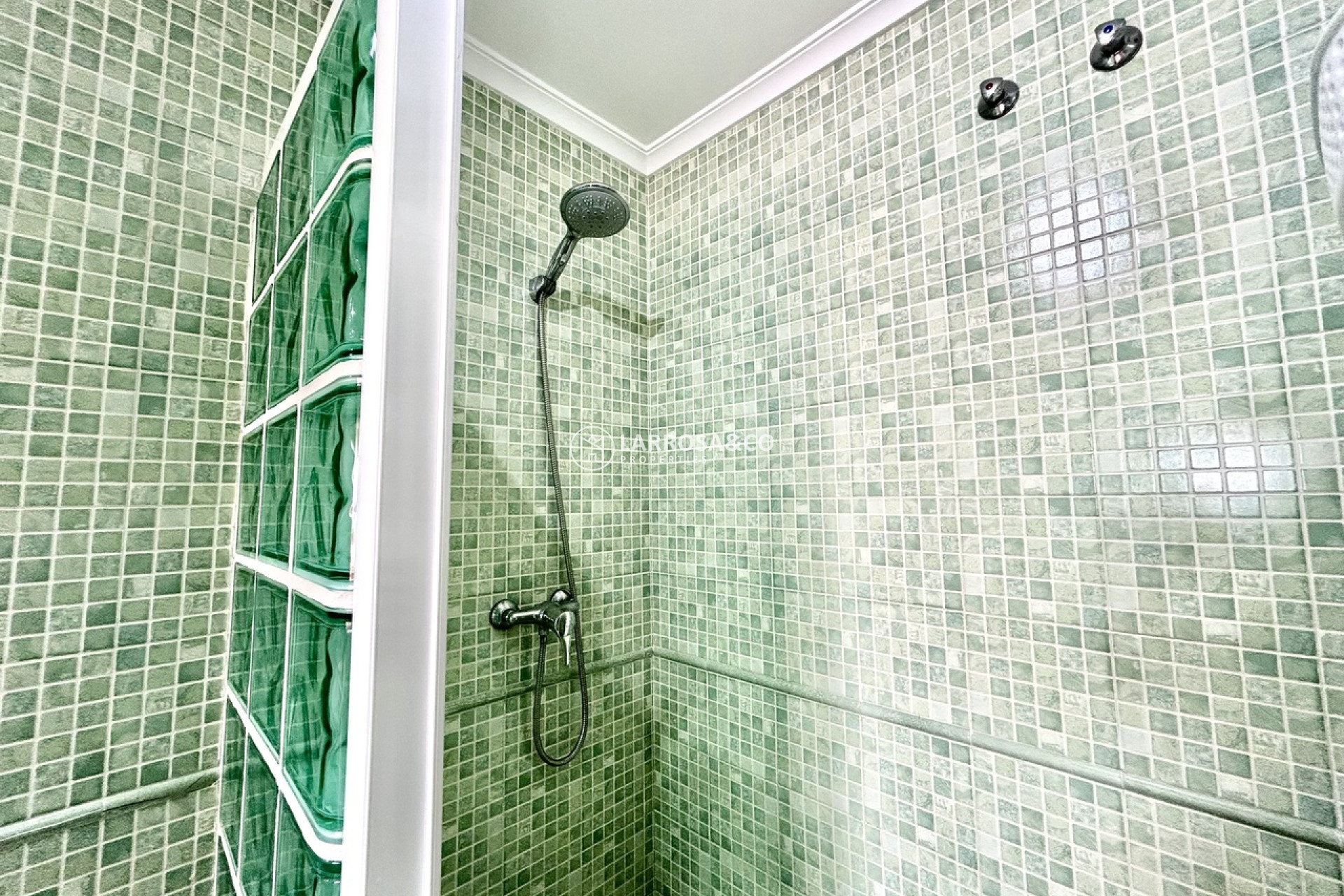 Resale - Apartment - Villamartín - Costa Blanca