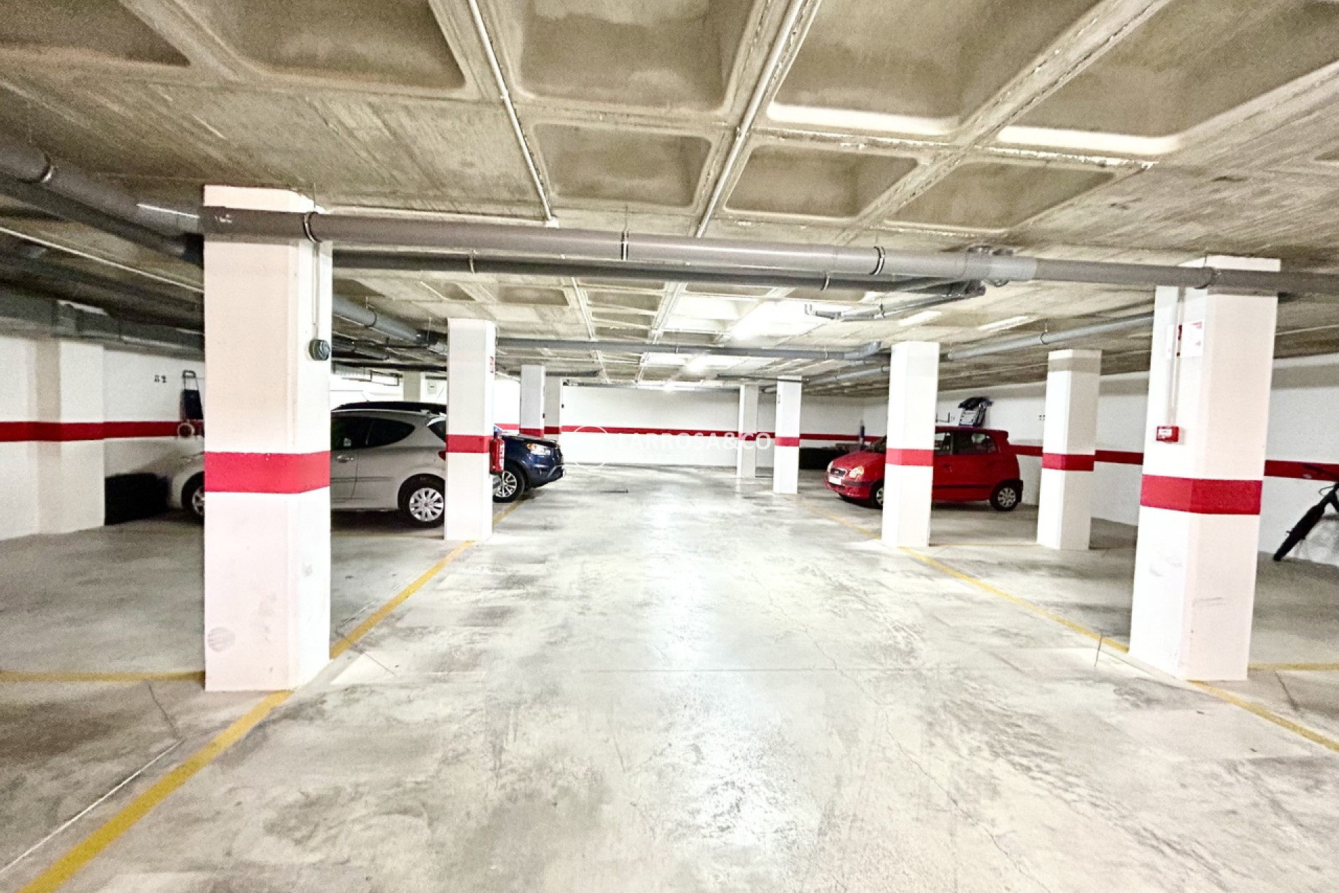 Resale - Apartment - Villamartín - Costa Blanca