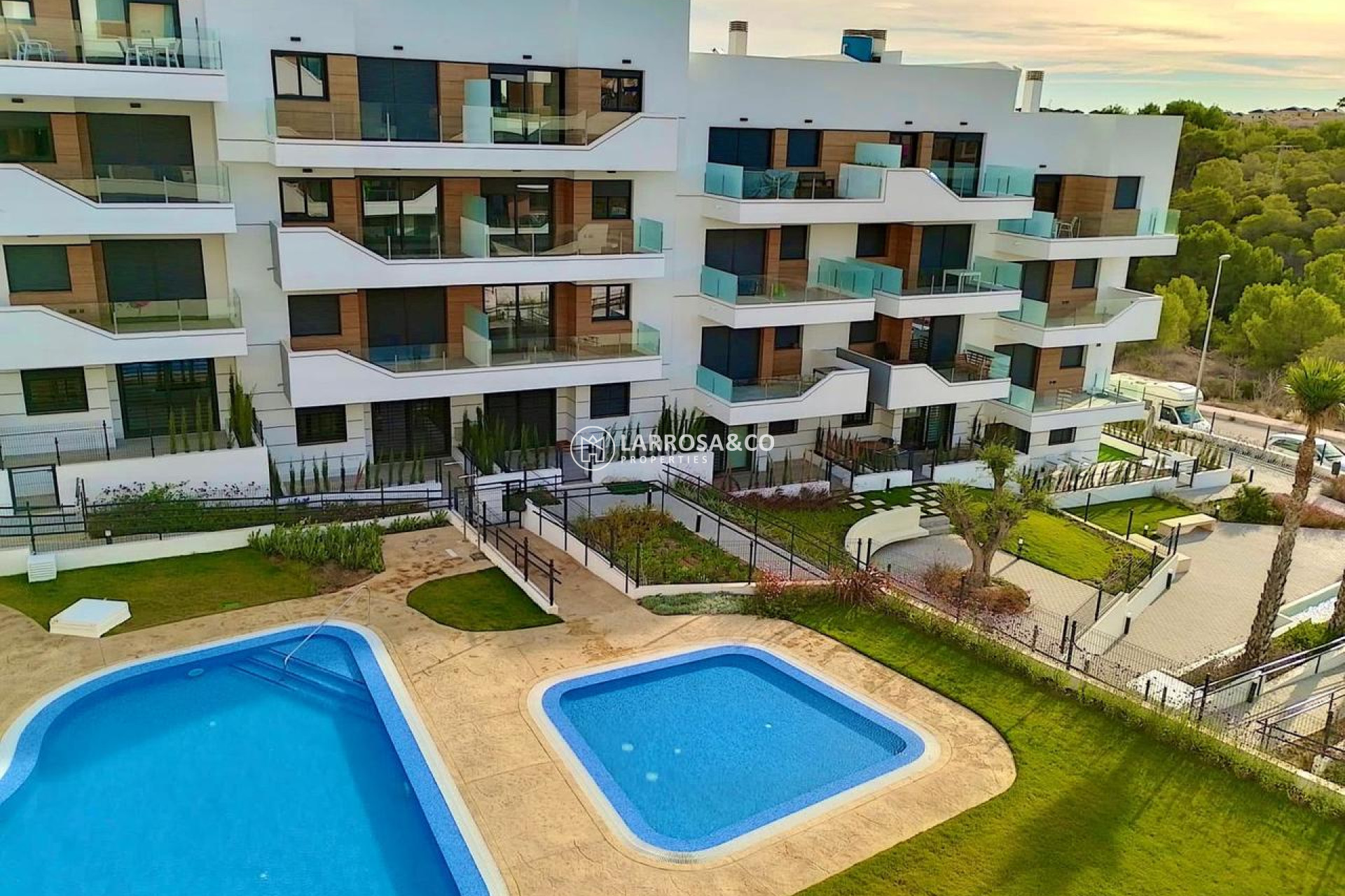 Resale - Apartment - Villamartín - Costa Blanca