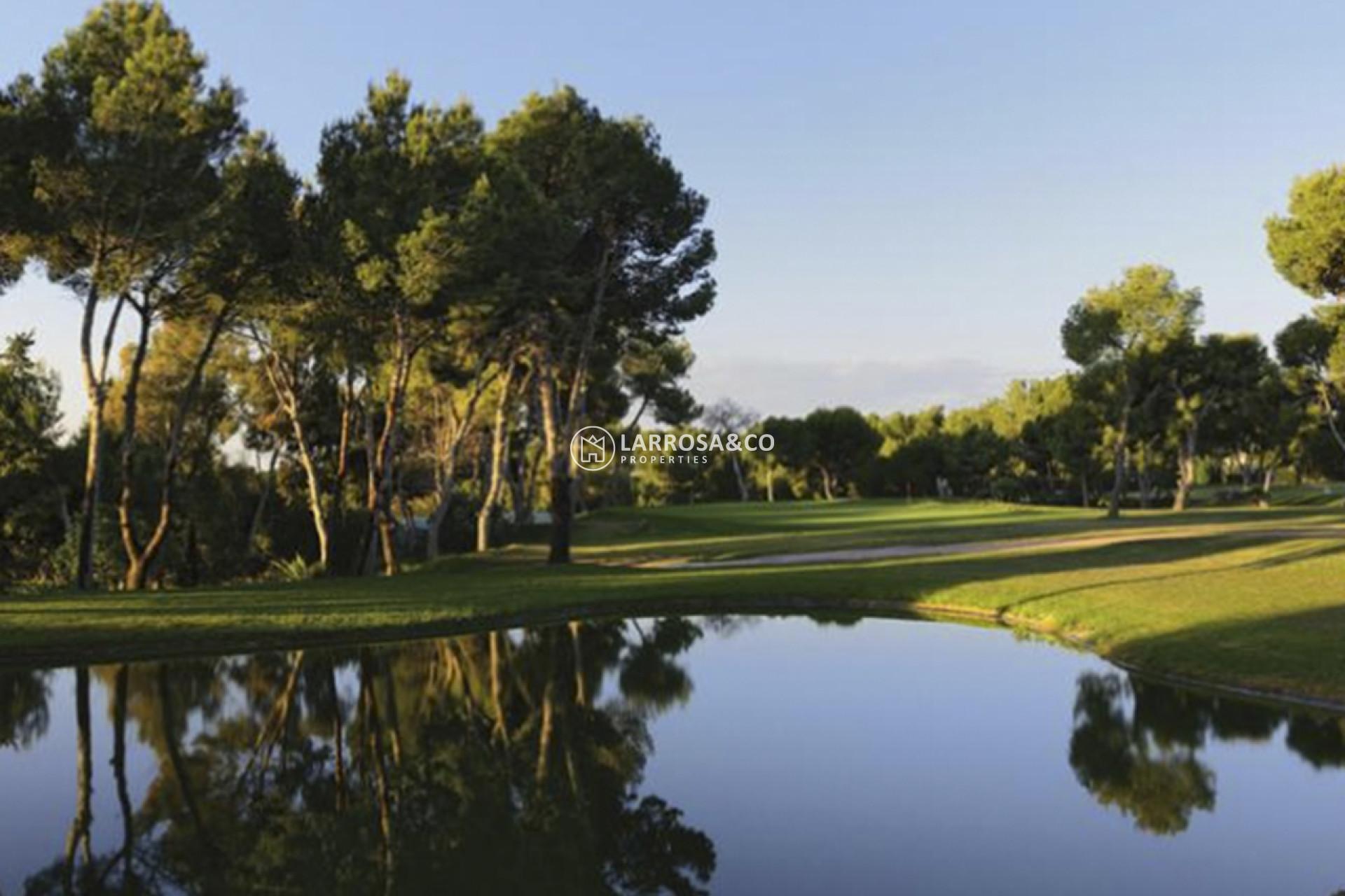 Resale - Apartment - Villamartín - Costa Blanca