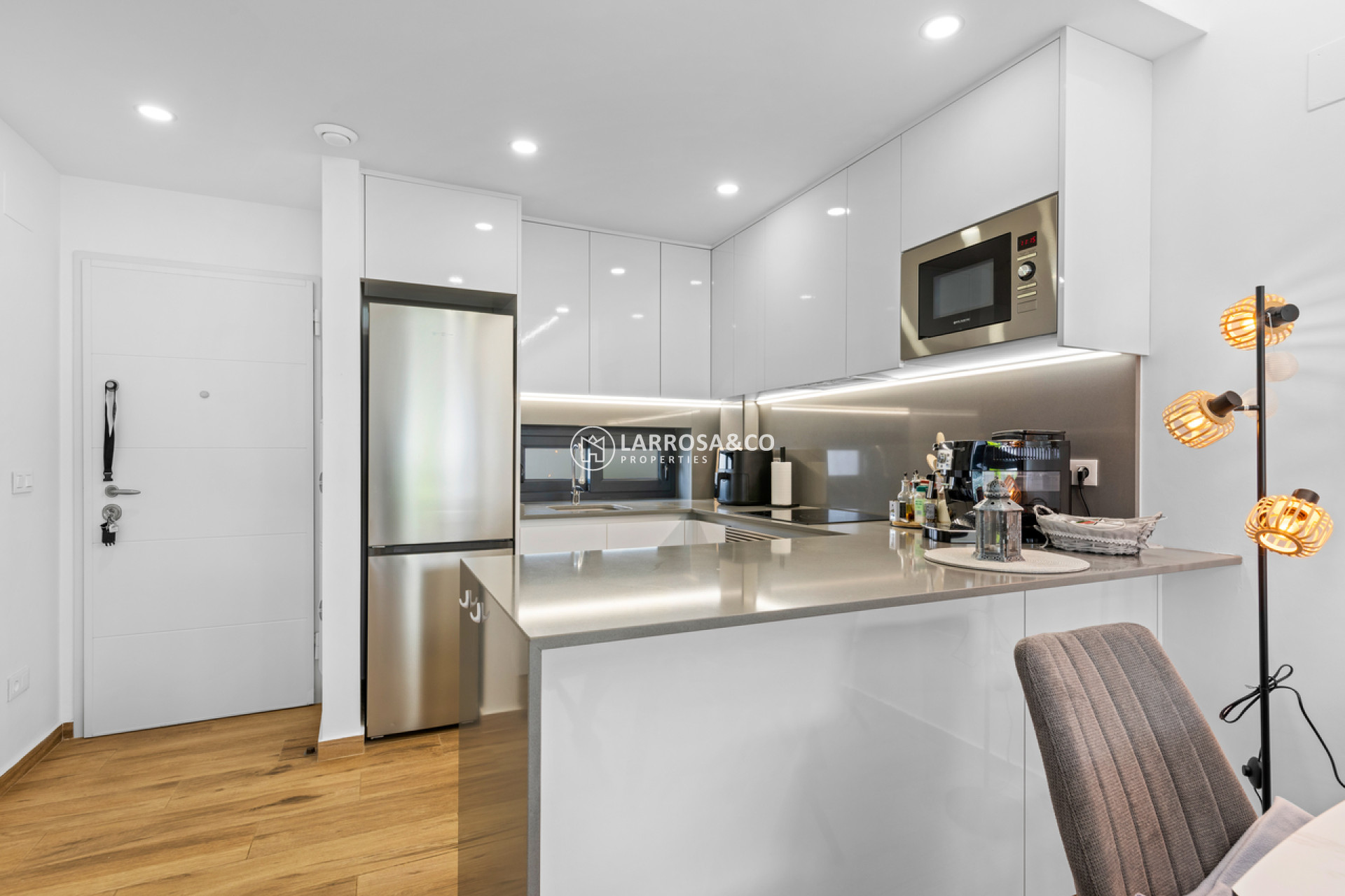 Resale - Apartment - Villamartín - Costa Blanca