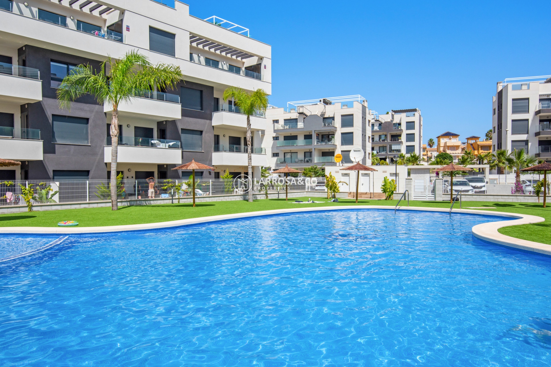 Resale - Apartment - Villamartín - Costa Blanca