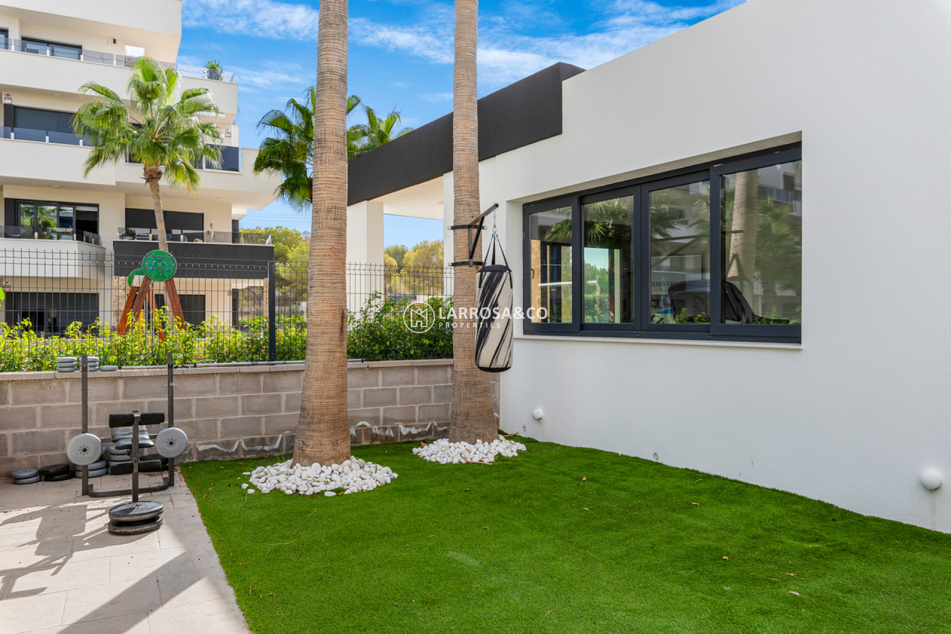 Resale - Apartment - Villamartín - Costa Blanca