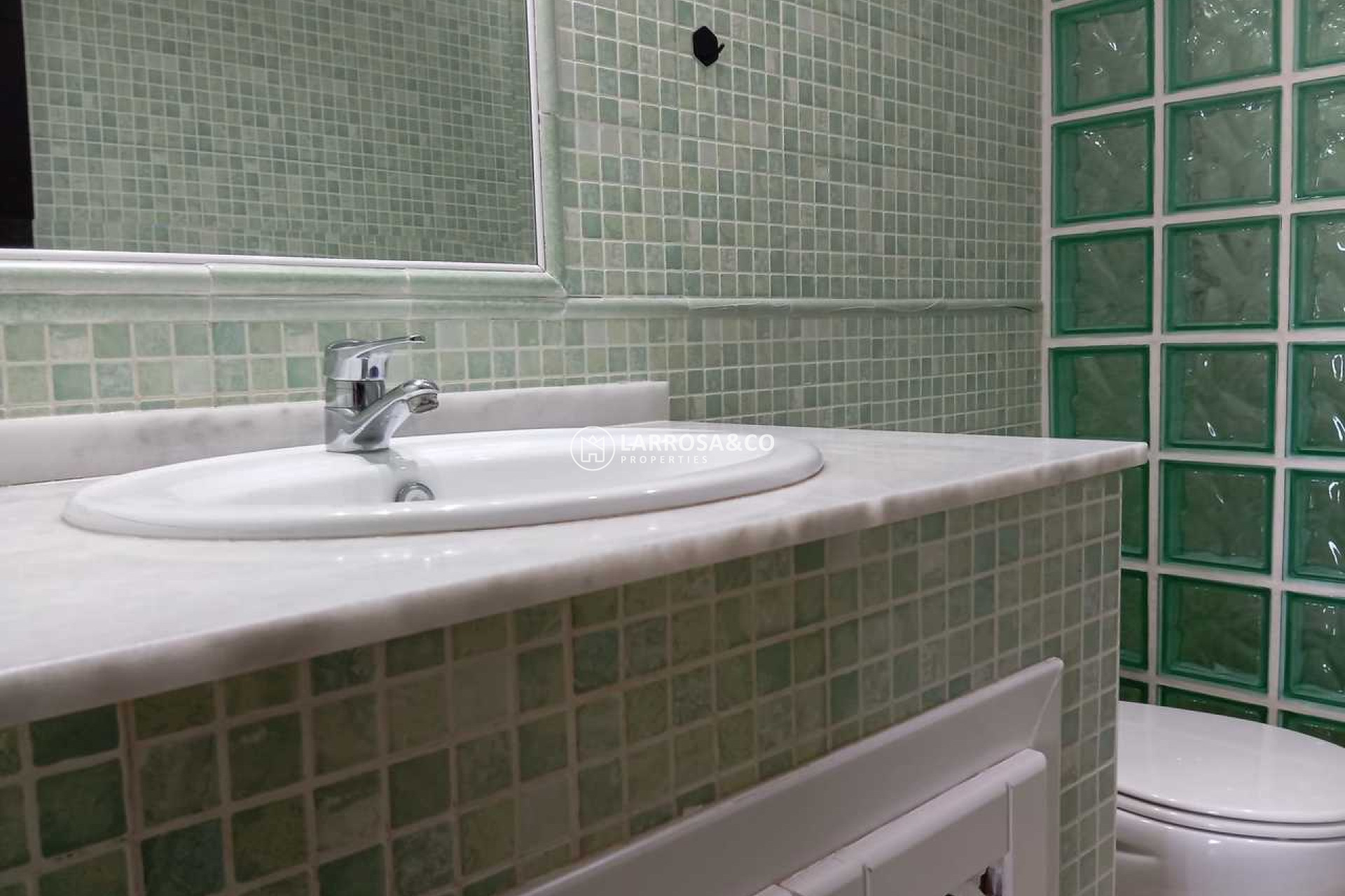 Resale - Apartment - Villamartín - Costa Blanca