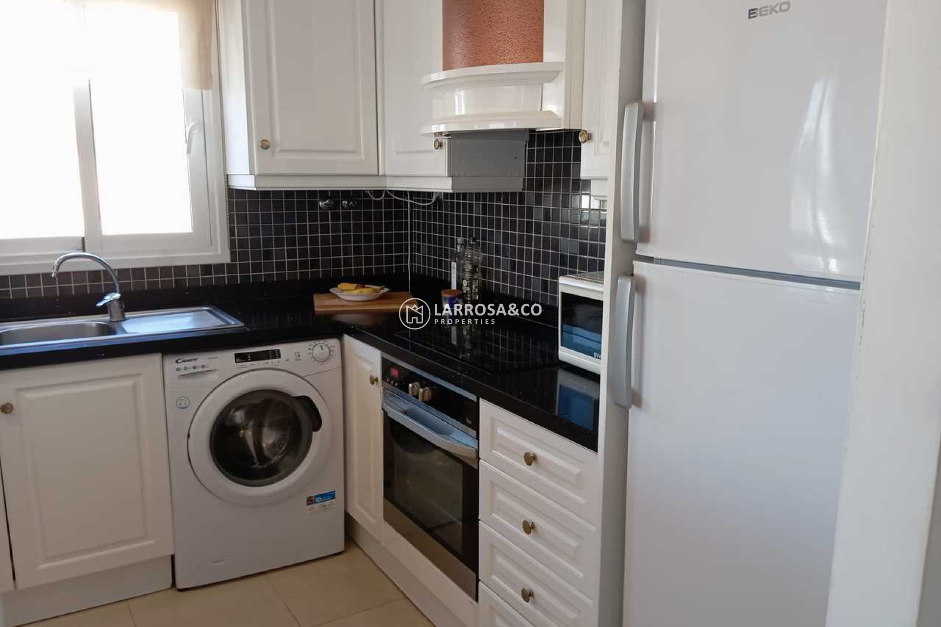 Resale - Apartment - Villamartín - Costa Blanca