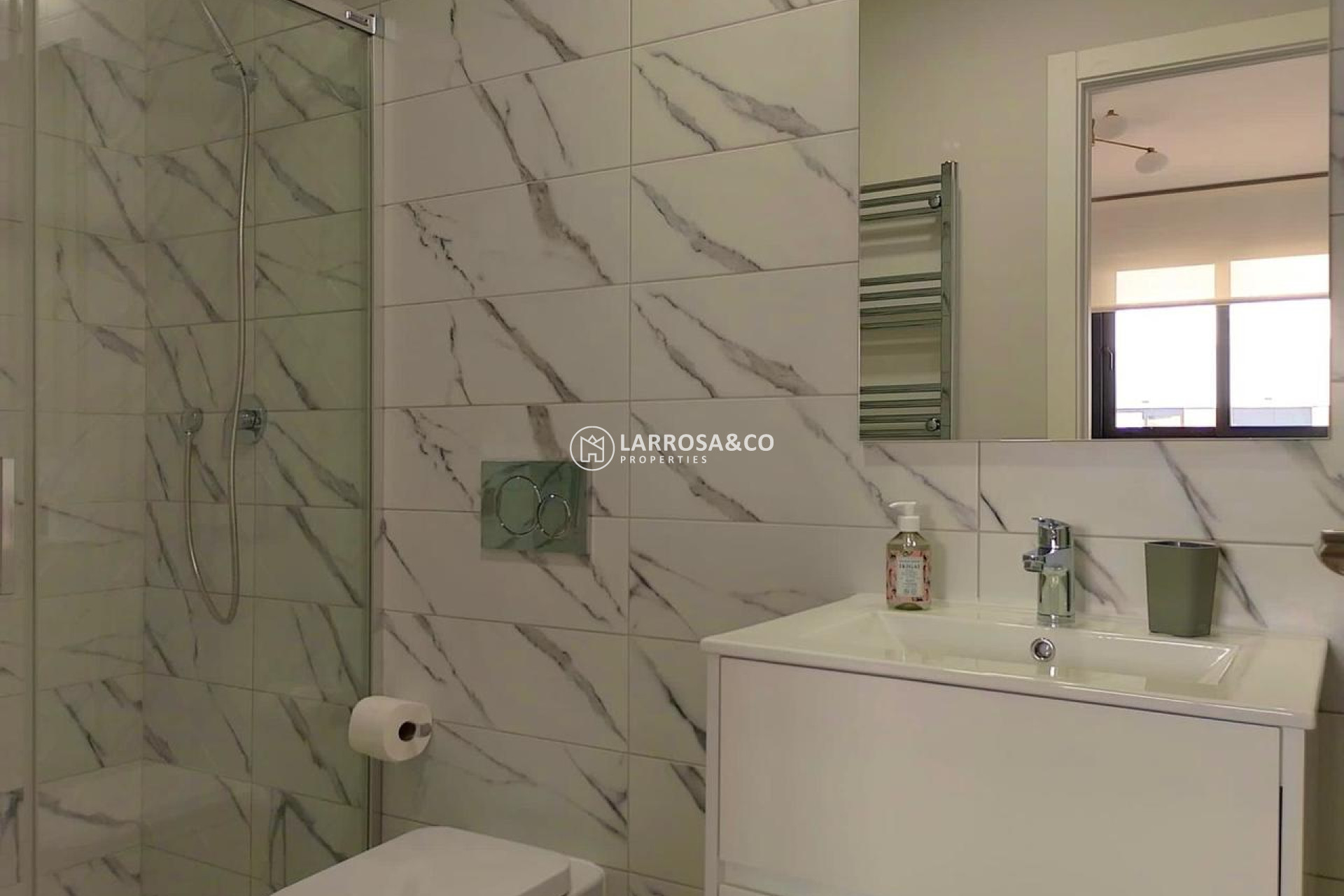 Resale - Apartment - Villamartín - Costa Blanca