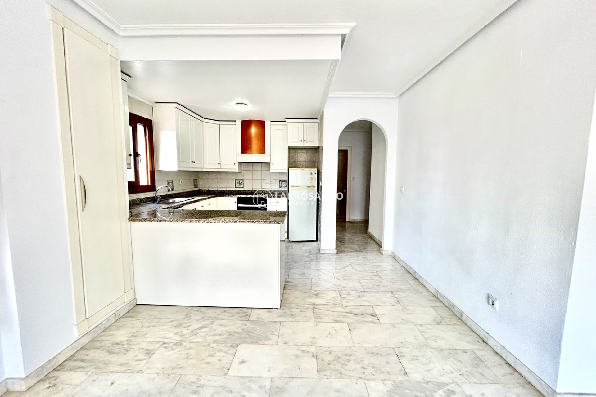 Resale - Apartment - Villamartín - Costa Blanca