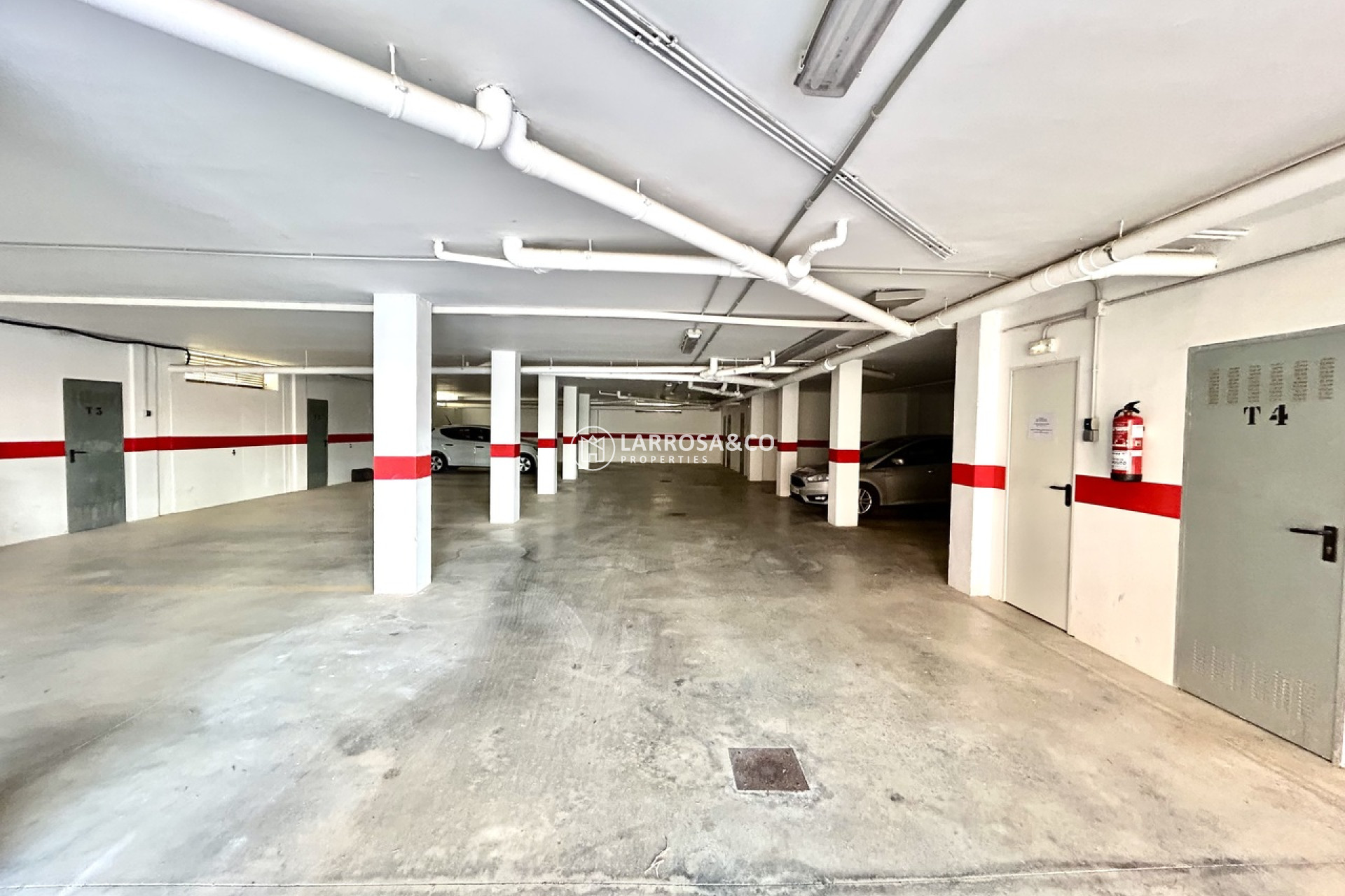 Resale - Apartment - Villamartín - Costa Blanca