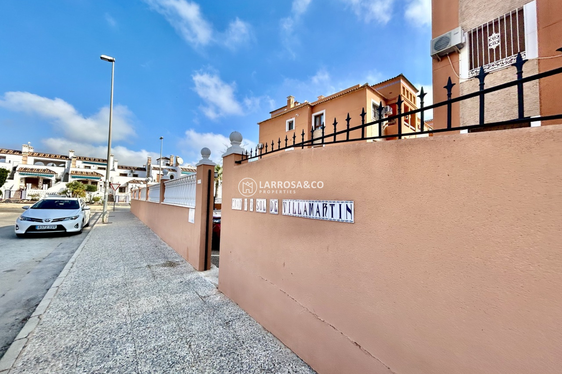 Resale - Apartment - Villamartín - Costa Blanca