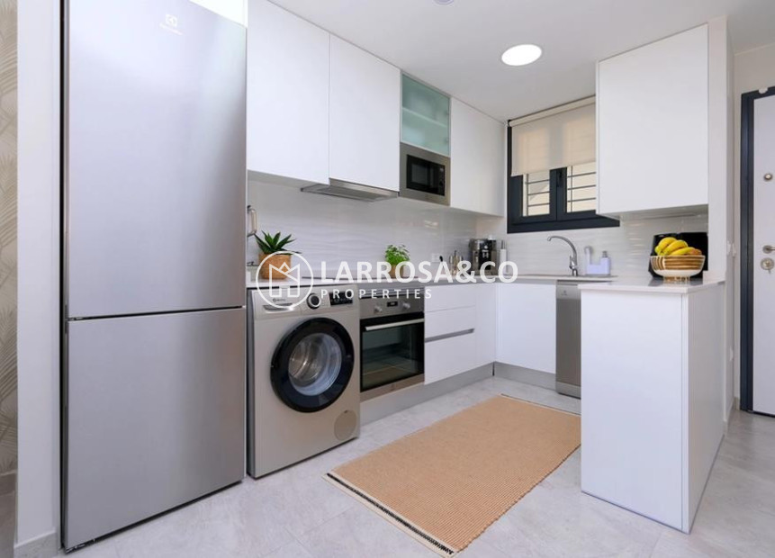 Resale - Apartment - Villamartin - Costa Blanca