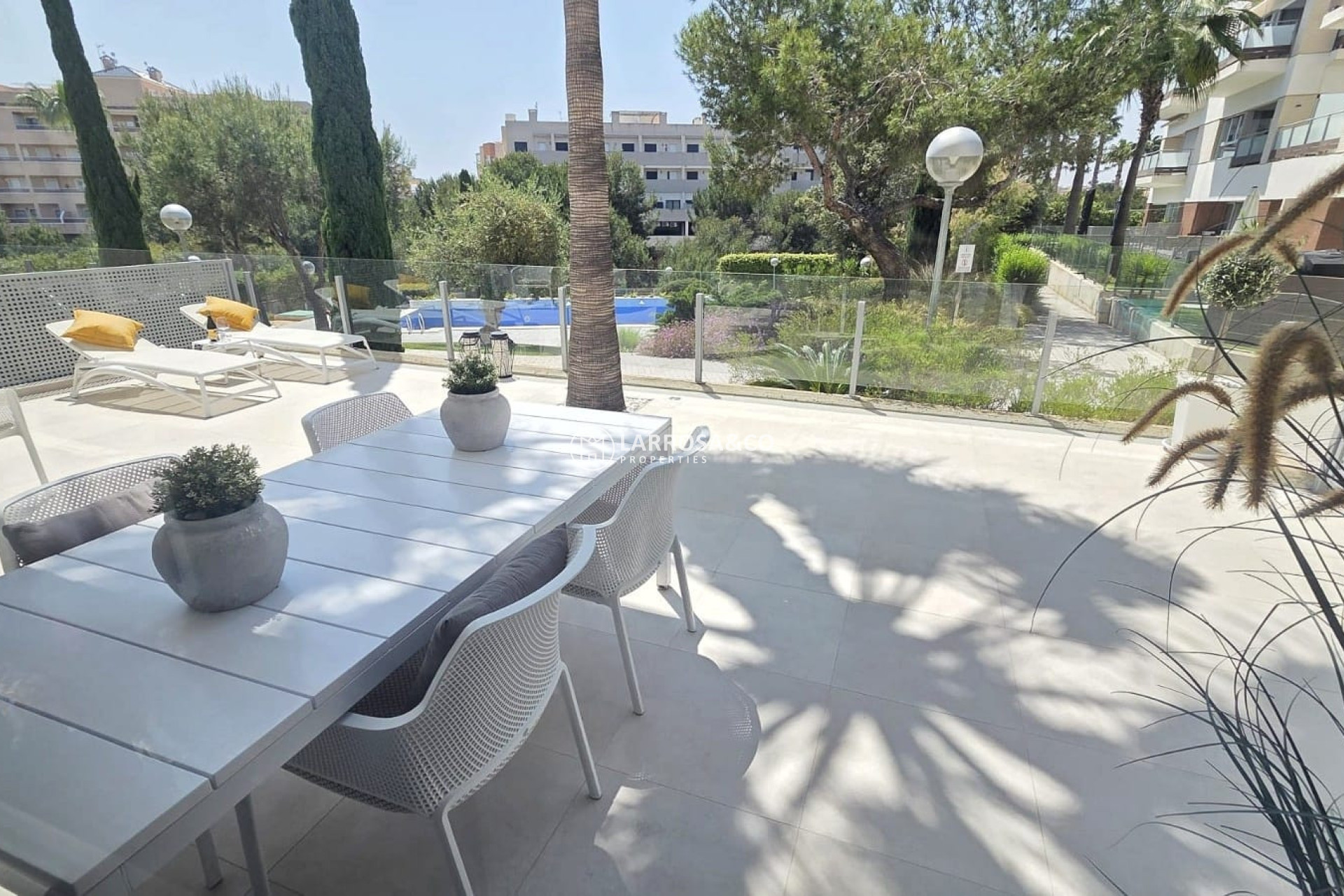 Resale - Apartment - Villamartin - Costa Blanca
