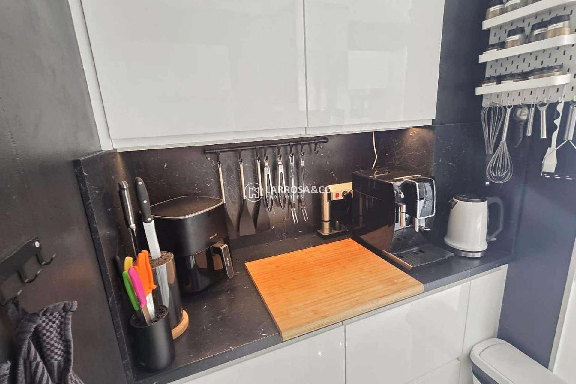 Resale - Apartment - Villamartin - Costa Blanca