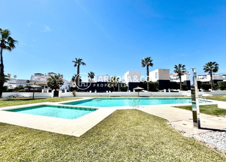 Resale - Apartment - Villamartin - Costa Blanca