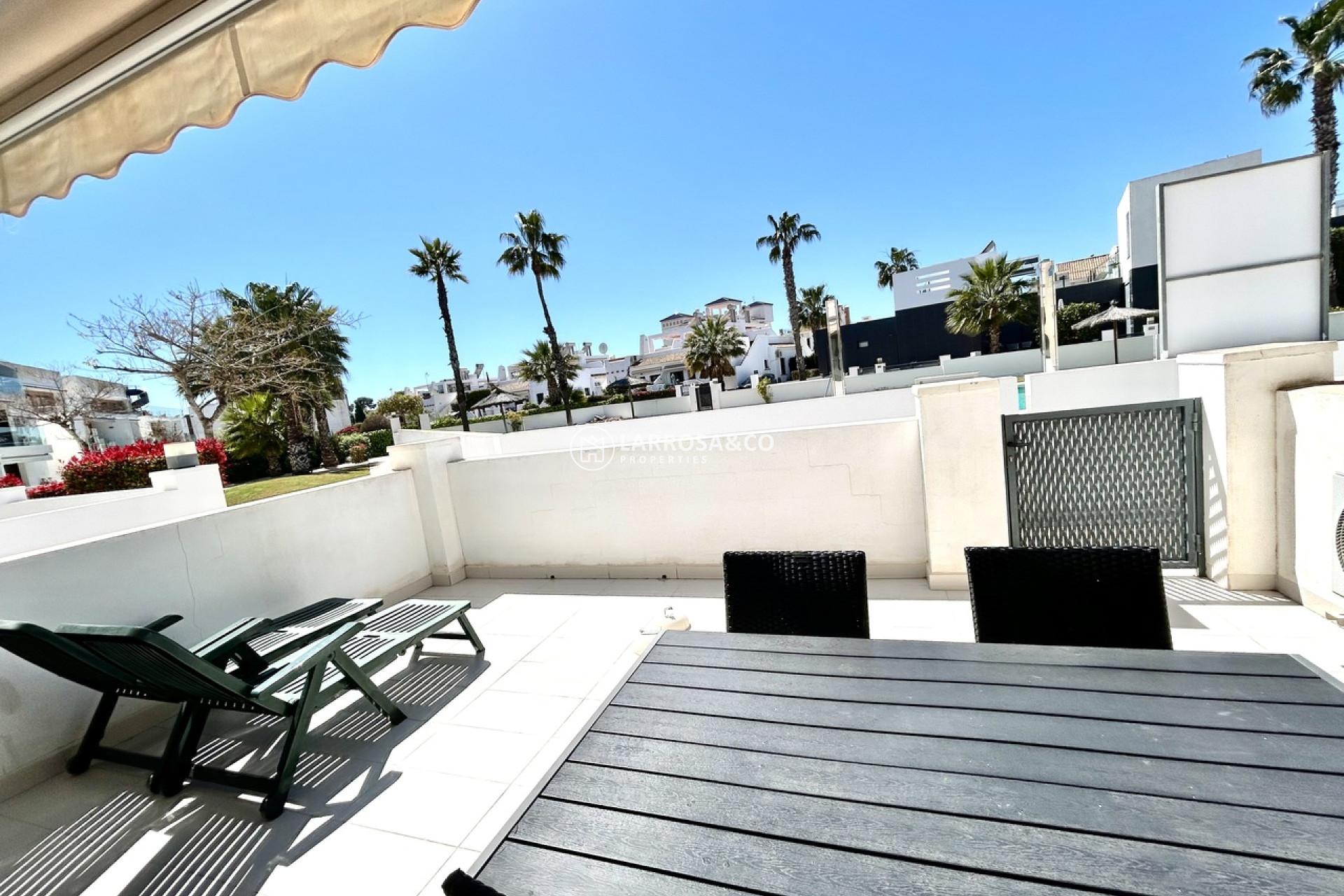 Resale - Apartment - Villamartin - Costa Blanca