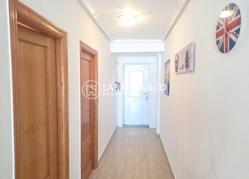 Resale - Apartment - Villamartin - Costa Blanca