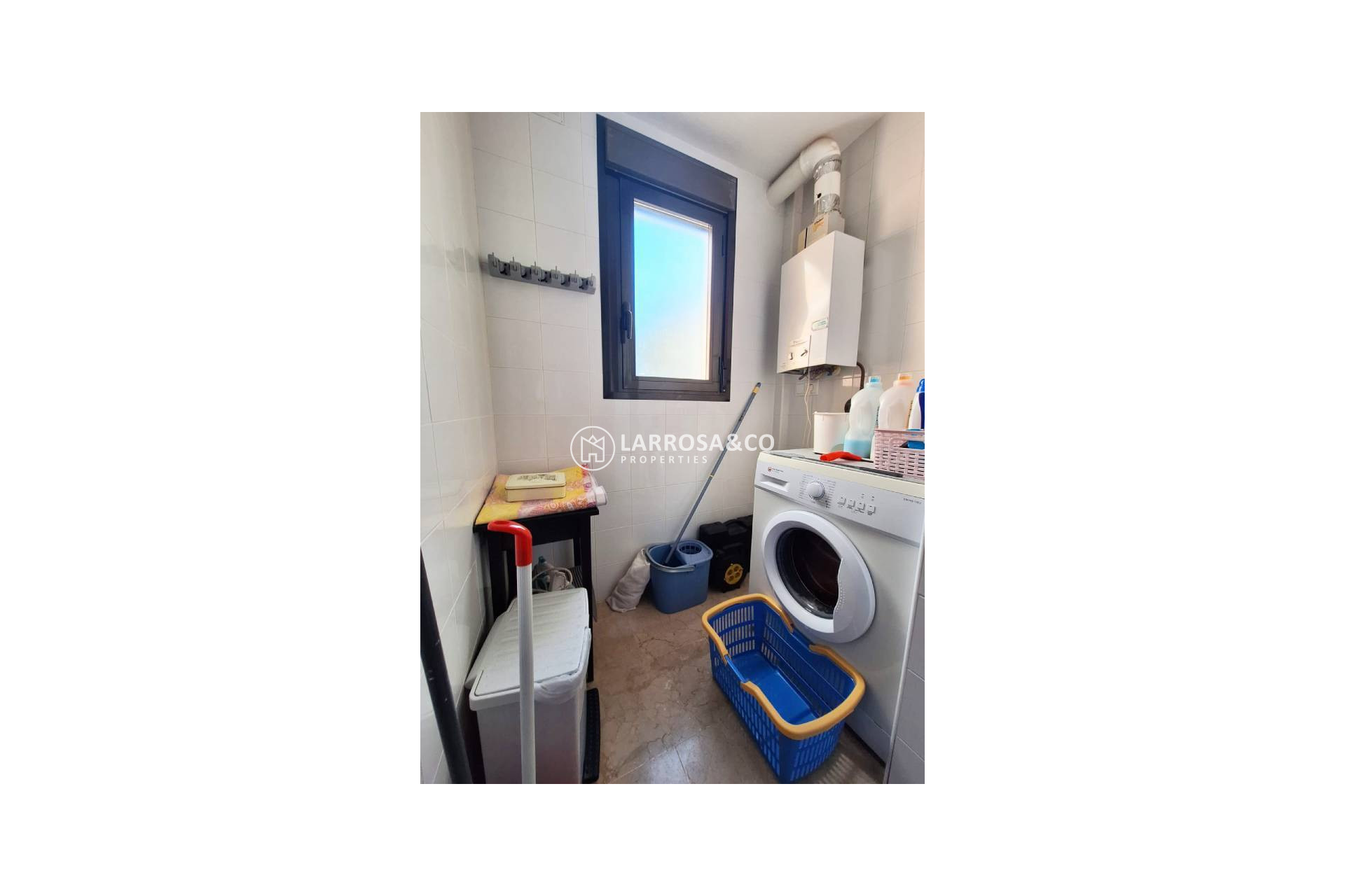 Resale - Apartment - Villamartin - Costa Blanca