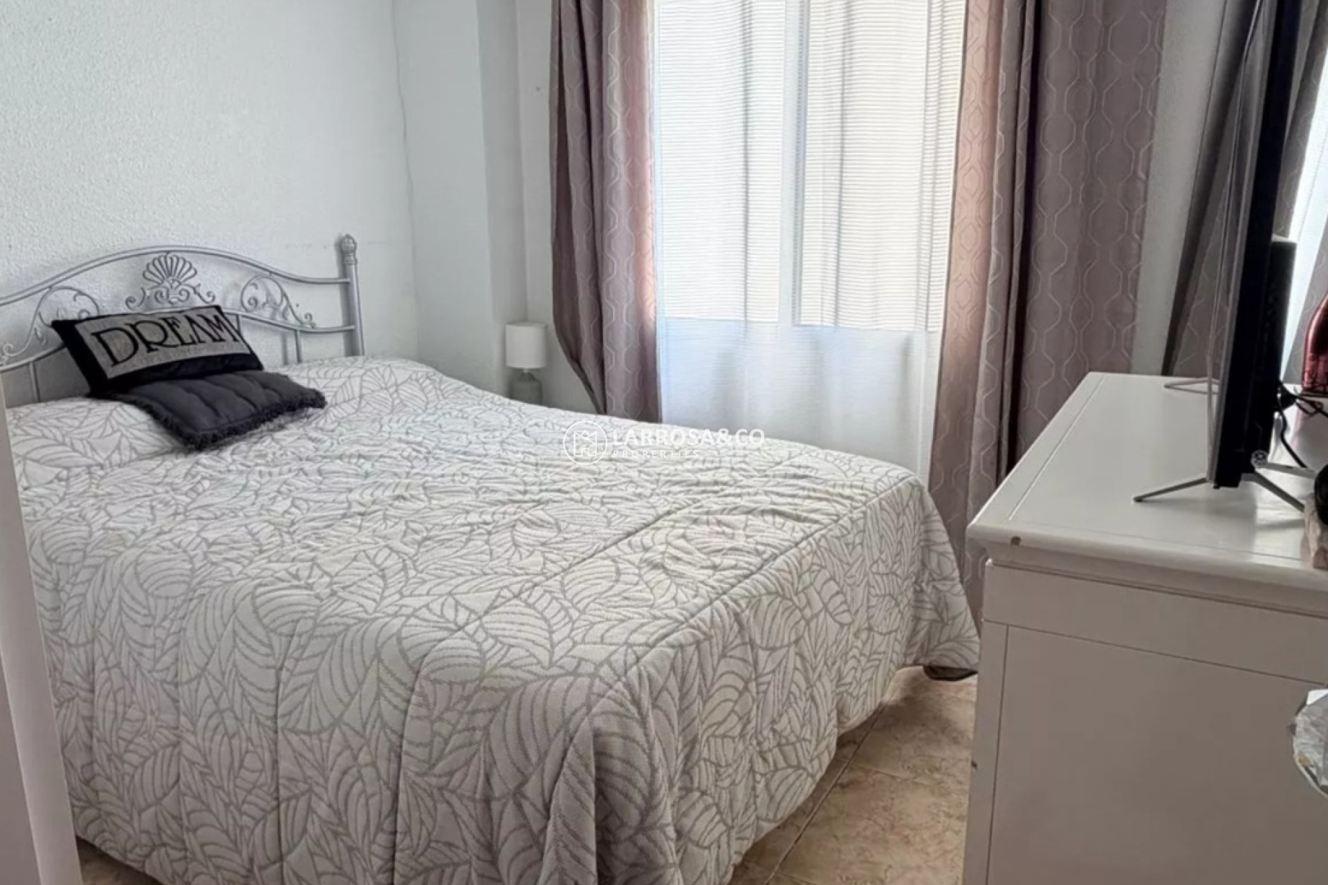 Resale - Apartment - Villamartin - Costa Blanca
