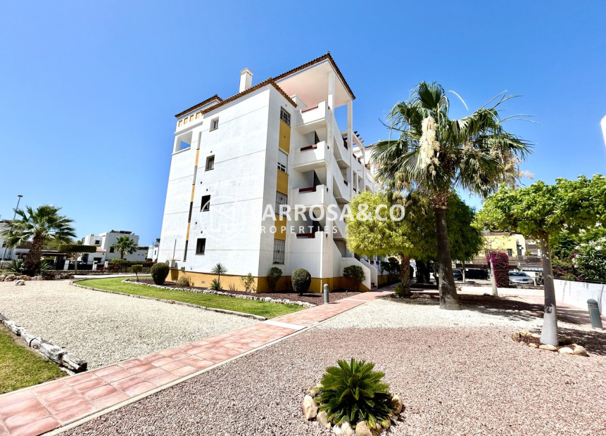 Resale - Apartment - Villamartin - Costa Blanca