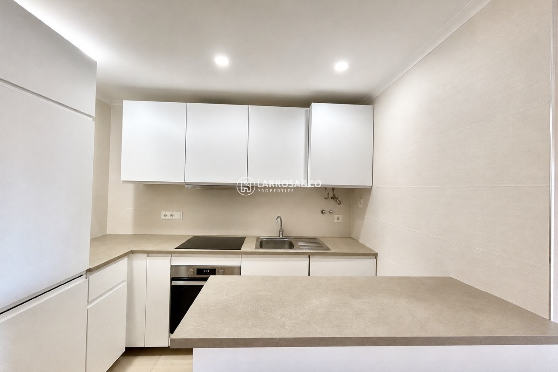 Resale - Apartment - Villamartin - Costa Blanca