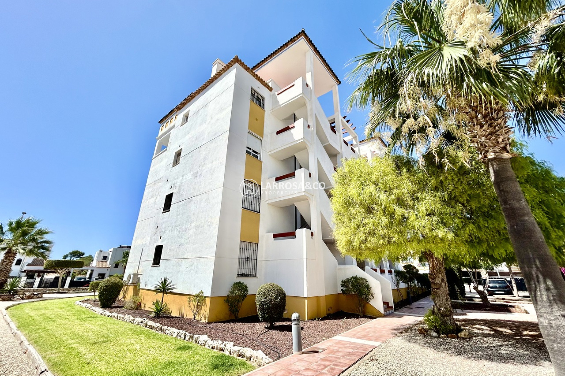 Resale - Apartment - Villamartin - Costa Blanca
