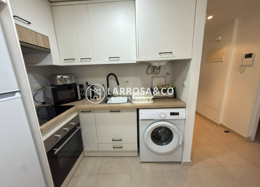 Resale - Apartment - Villamartin - Costa Blanca